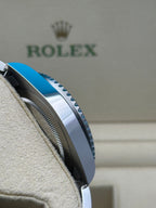 Rolex Steel GMT-Master II 40  - Blue And Red Pepsi Bezel - Black Dial - Oyster Bracelet - 126710BLRO o