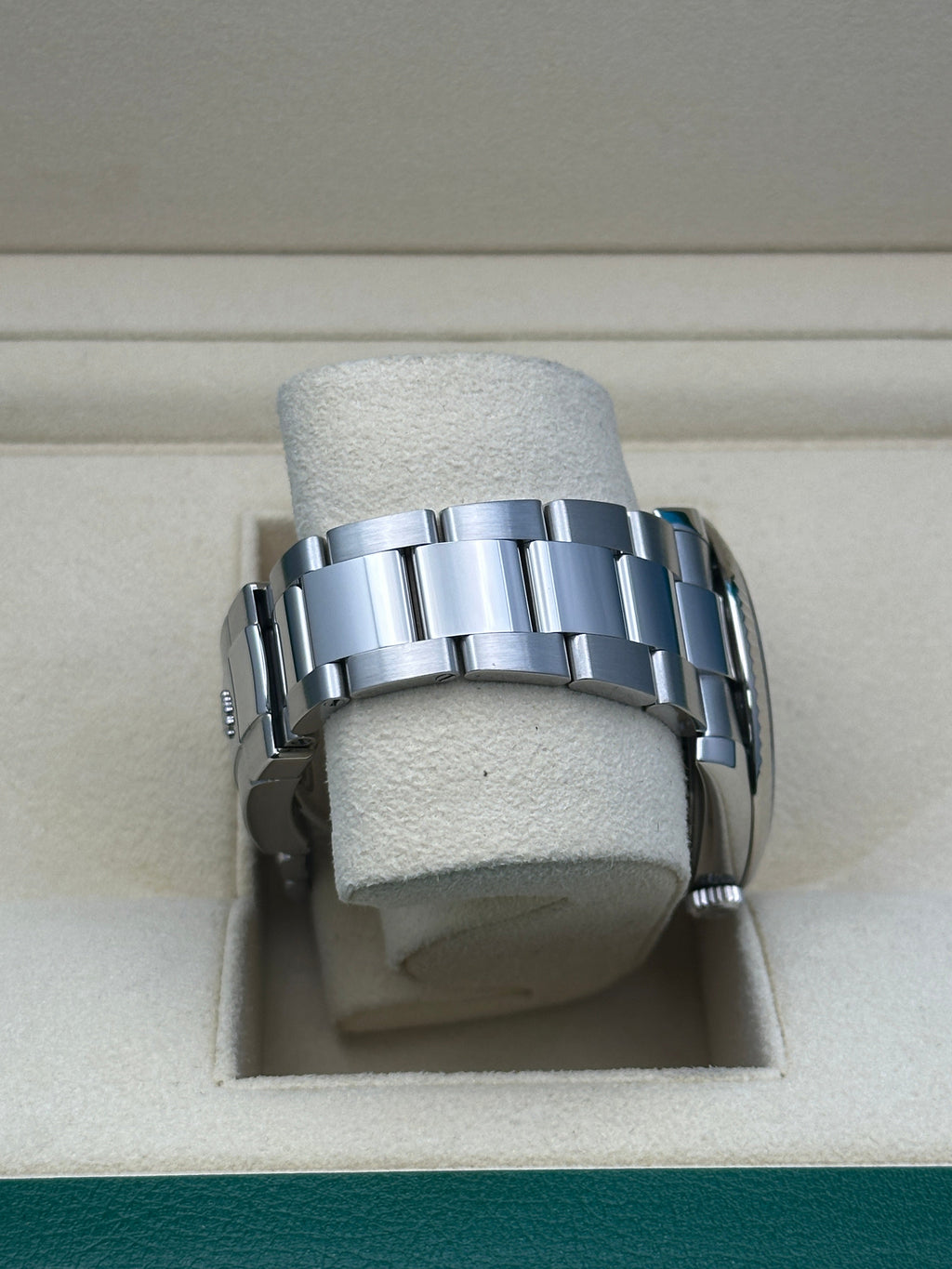 Rolex Steel and White Gold Rolesor Datejust 41  - Dark Rhodium Index Dial - Oyster Bracelet - 126334 dkrio