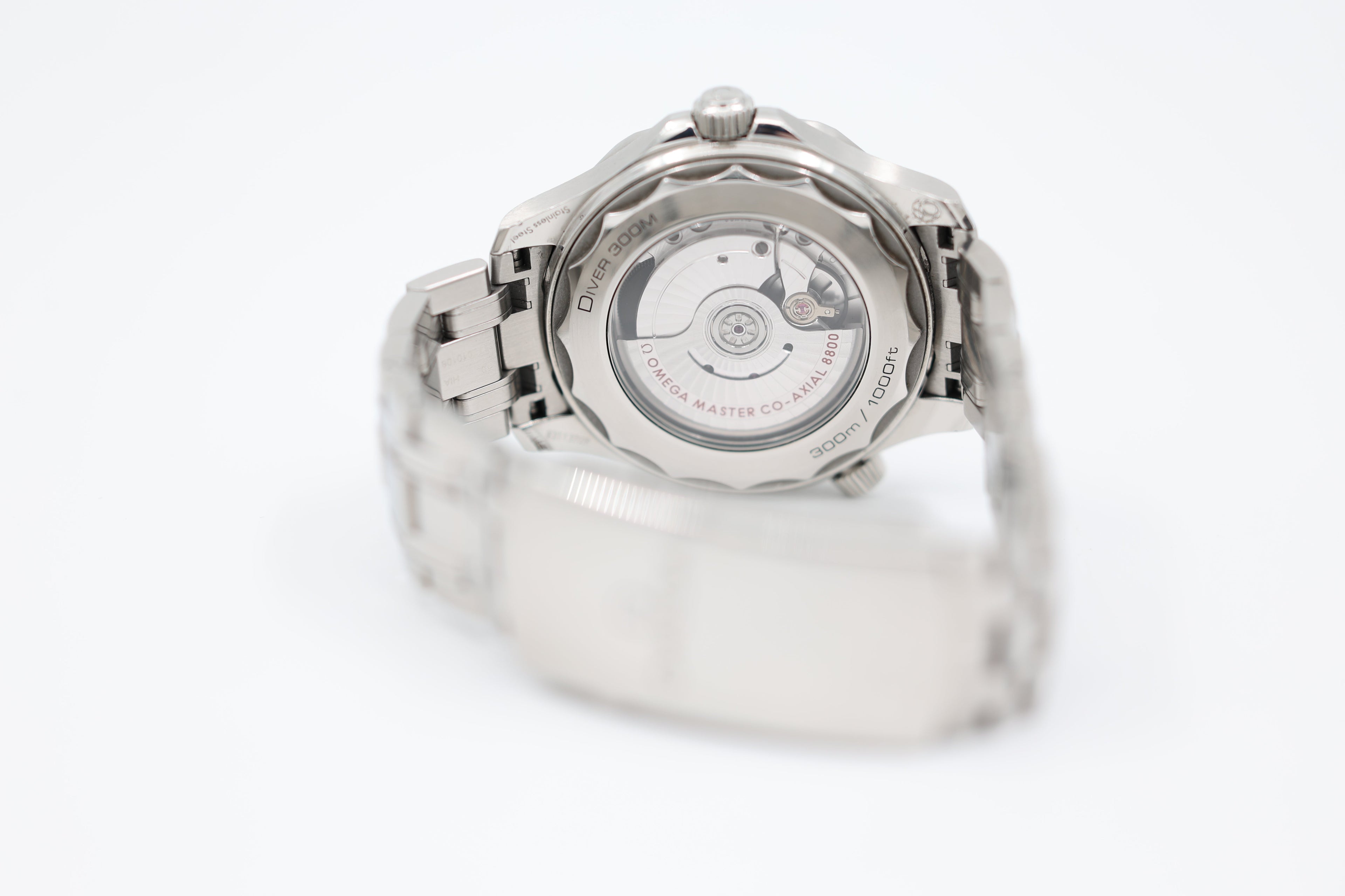 Omega - Seamaster Diver 300 - "Great White" - 210.30.42.20.04.001 - 2021