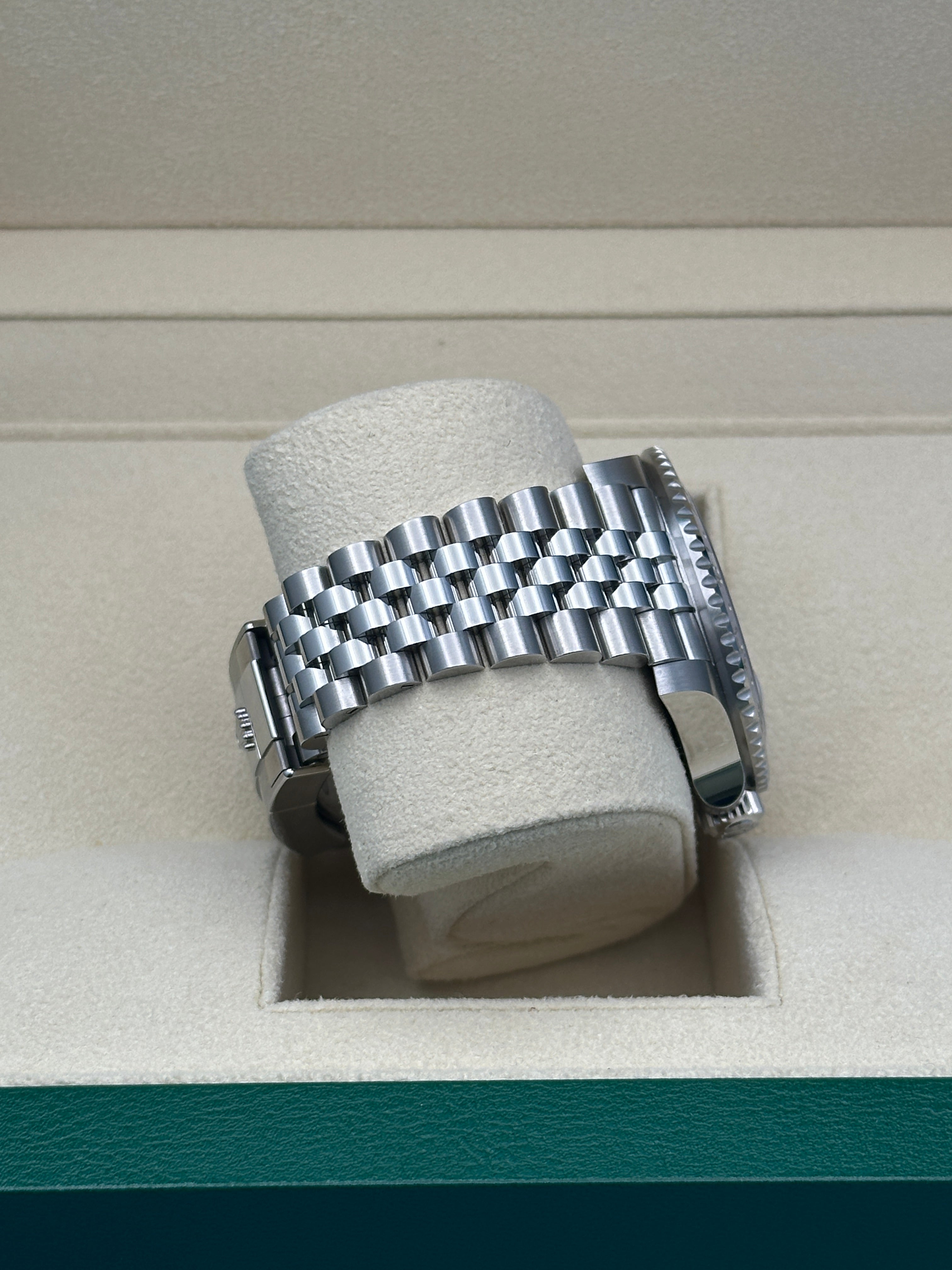 Rolex Steel GMT-Master II 40  - Black And Blue Batman Bezel - Black Dial - Jubilee Bracelet - 126710BLNR
