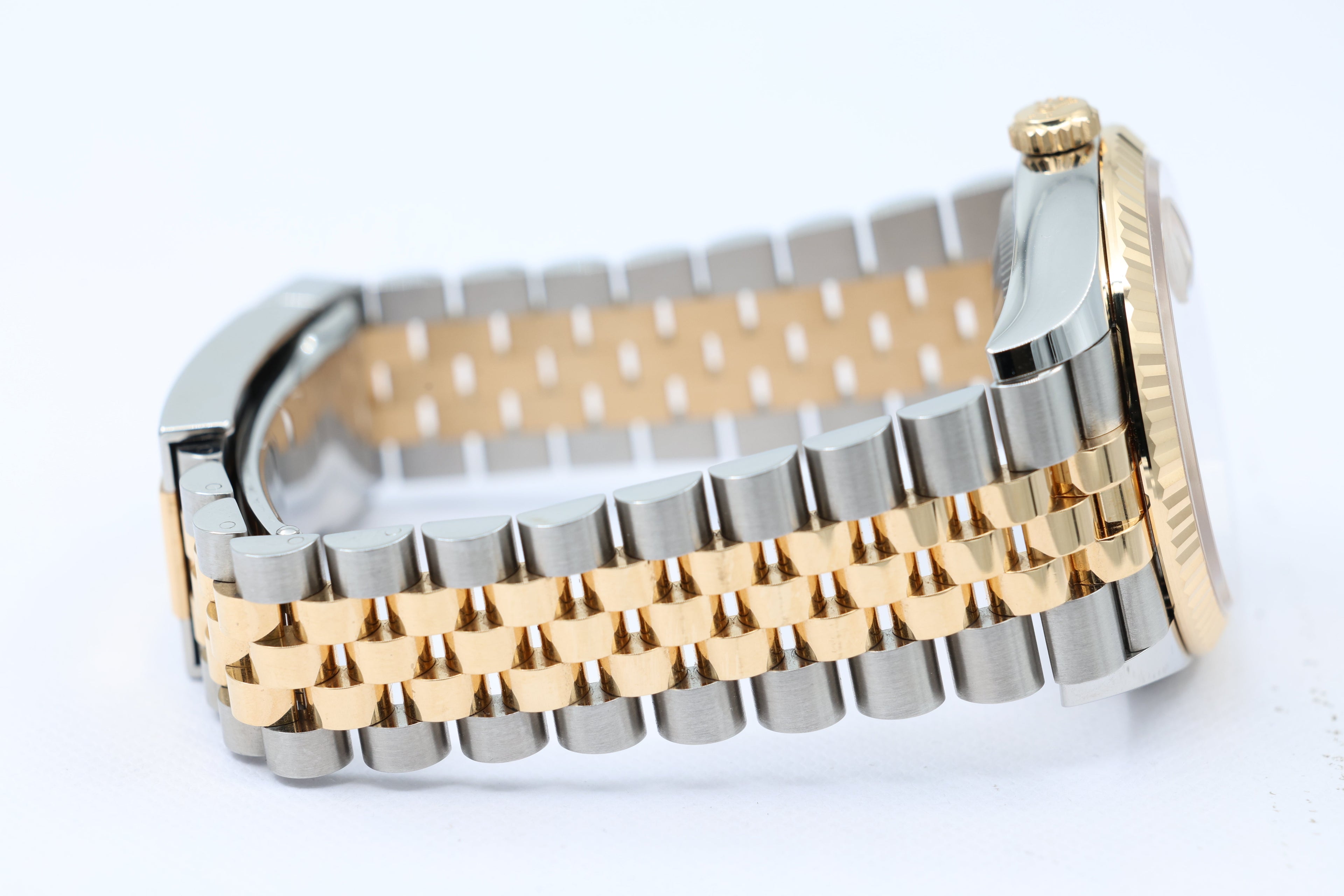 Rolex - Datejust – Champagne – 126233 – 2026
