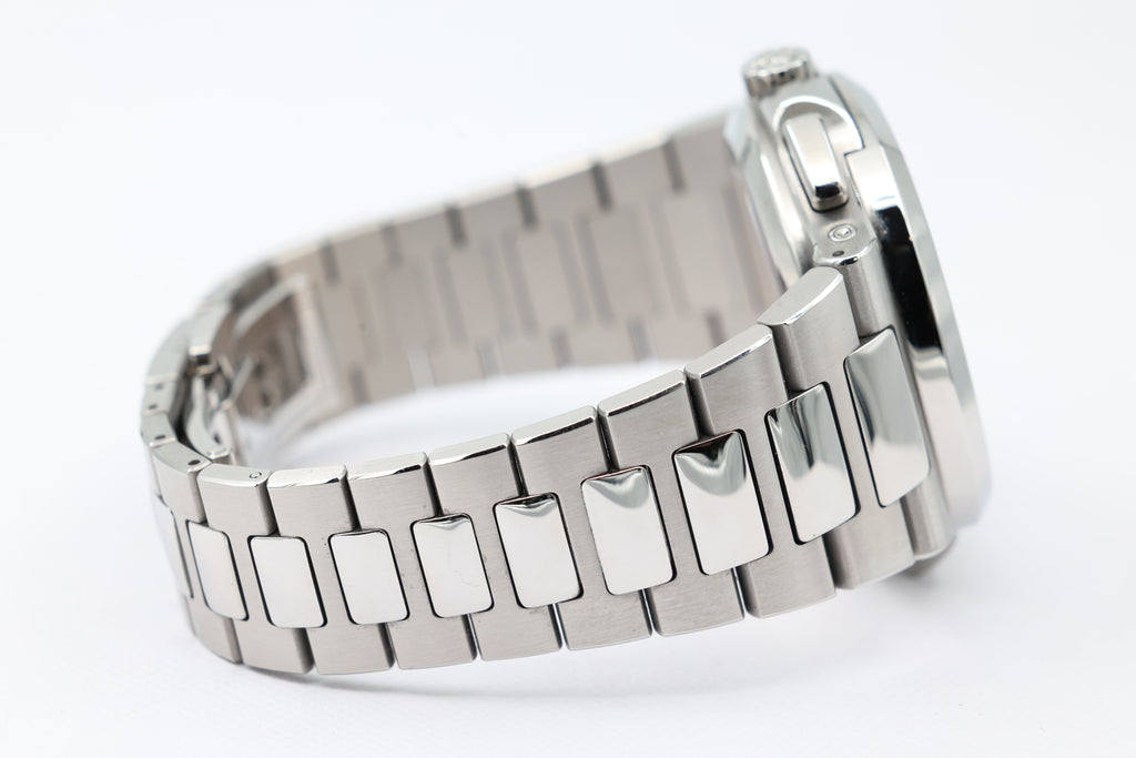 Patek Philippe - Nautilus – Blue – 5990/1a-001 – 2026