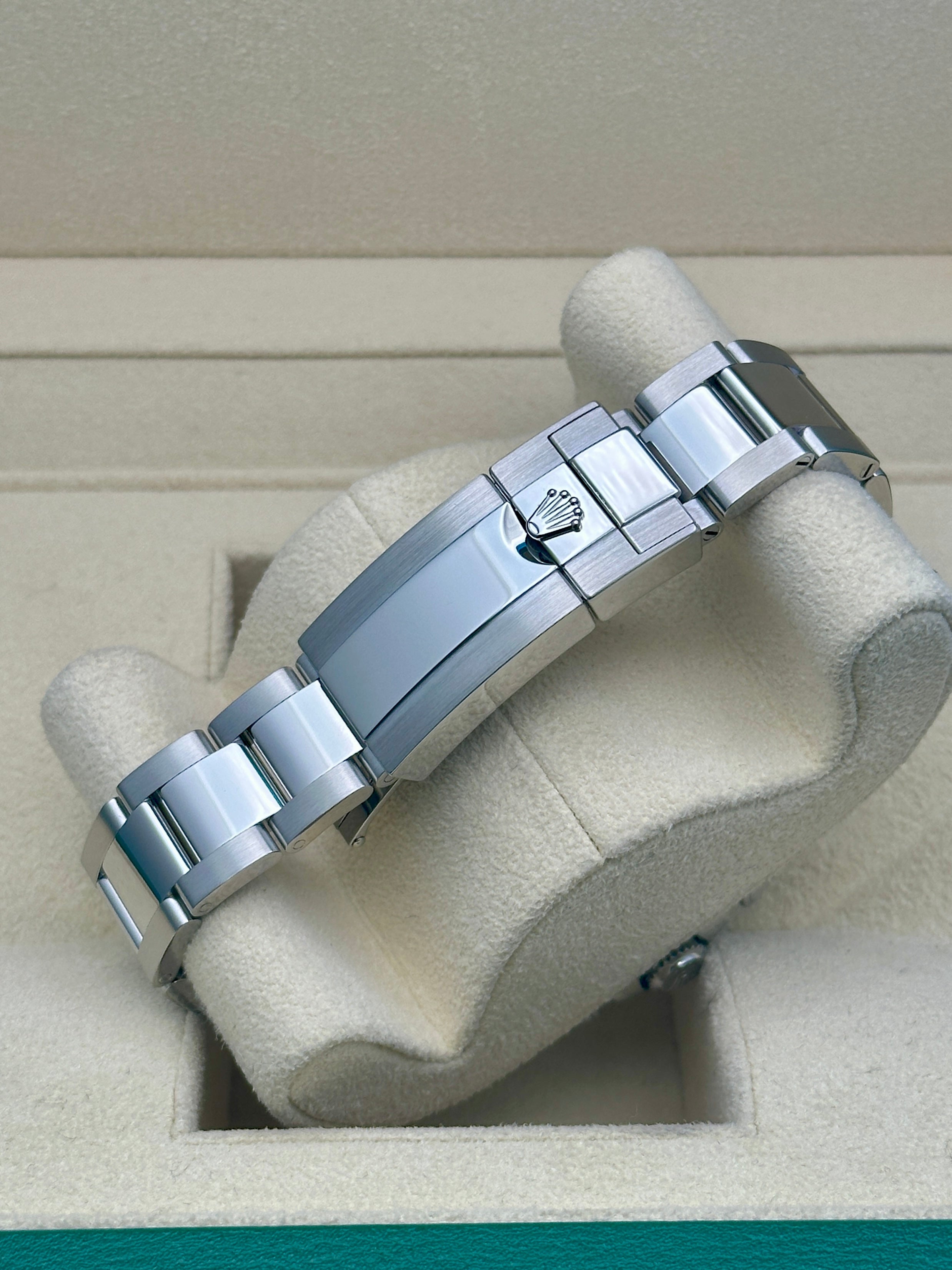 Rolex Steel Yacht-Master II 44  Mercedes Hands - Matt White Dial - 116680