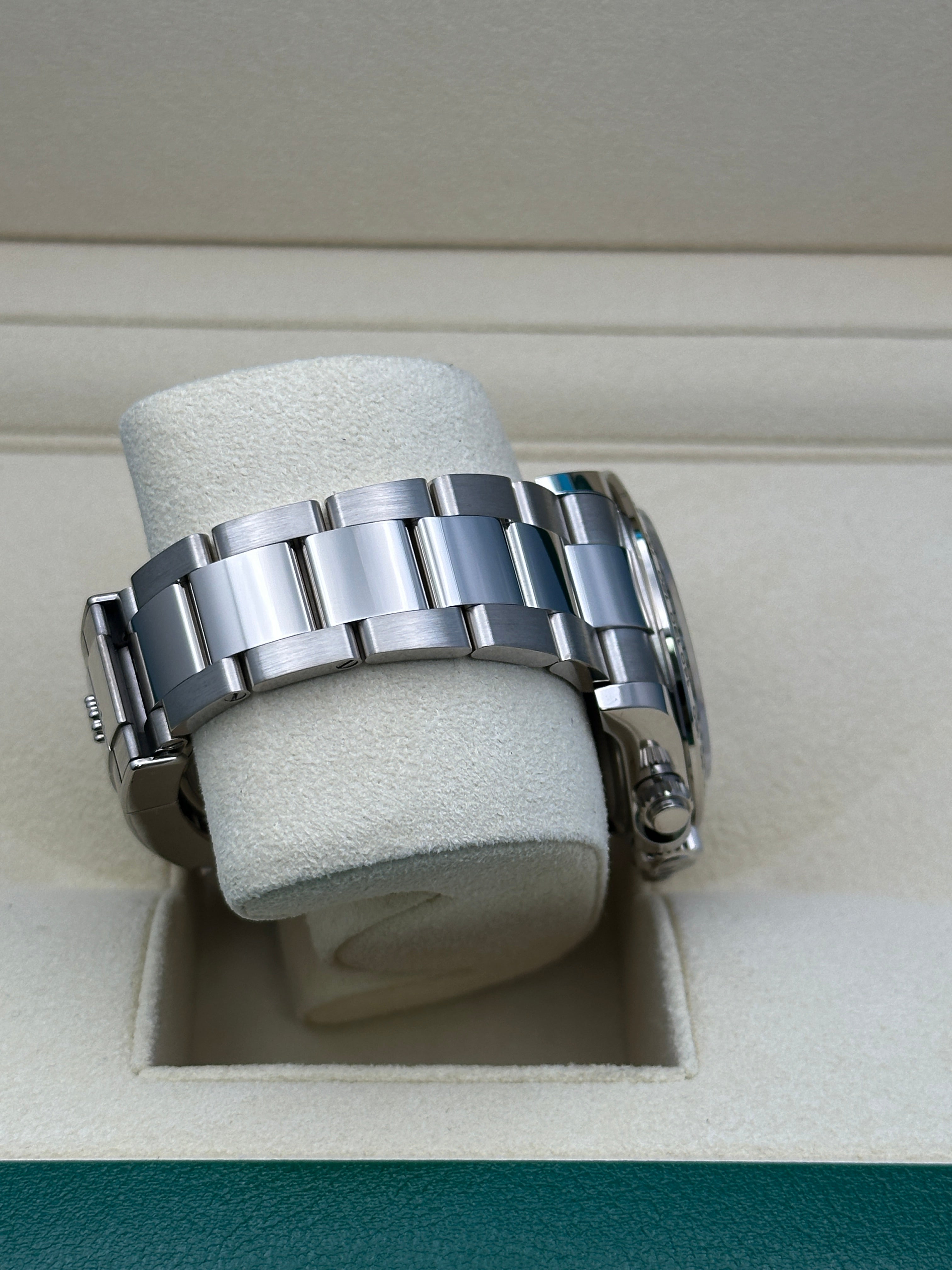Rolex White Gold  Daytona  - Fixed Bezel - Black And Steel Index Dial - Oyster Bracelet - 126509 bkstio