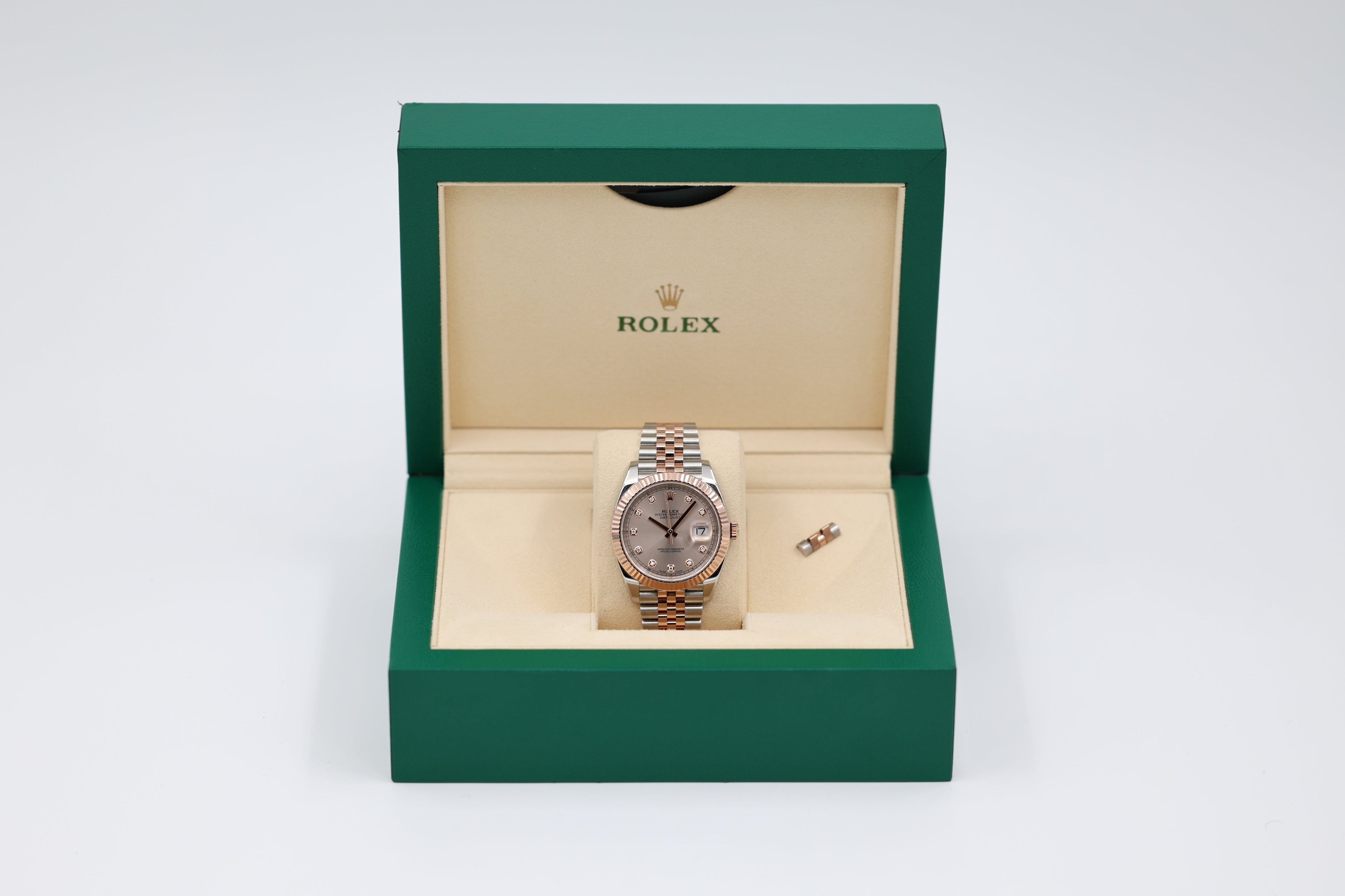 Rolex - Datejust - Sundust Diamond Dial - 126331 - 2016