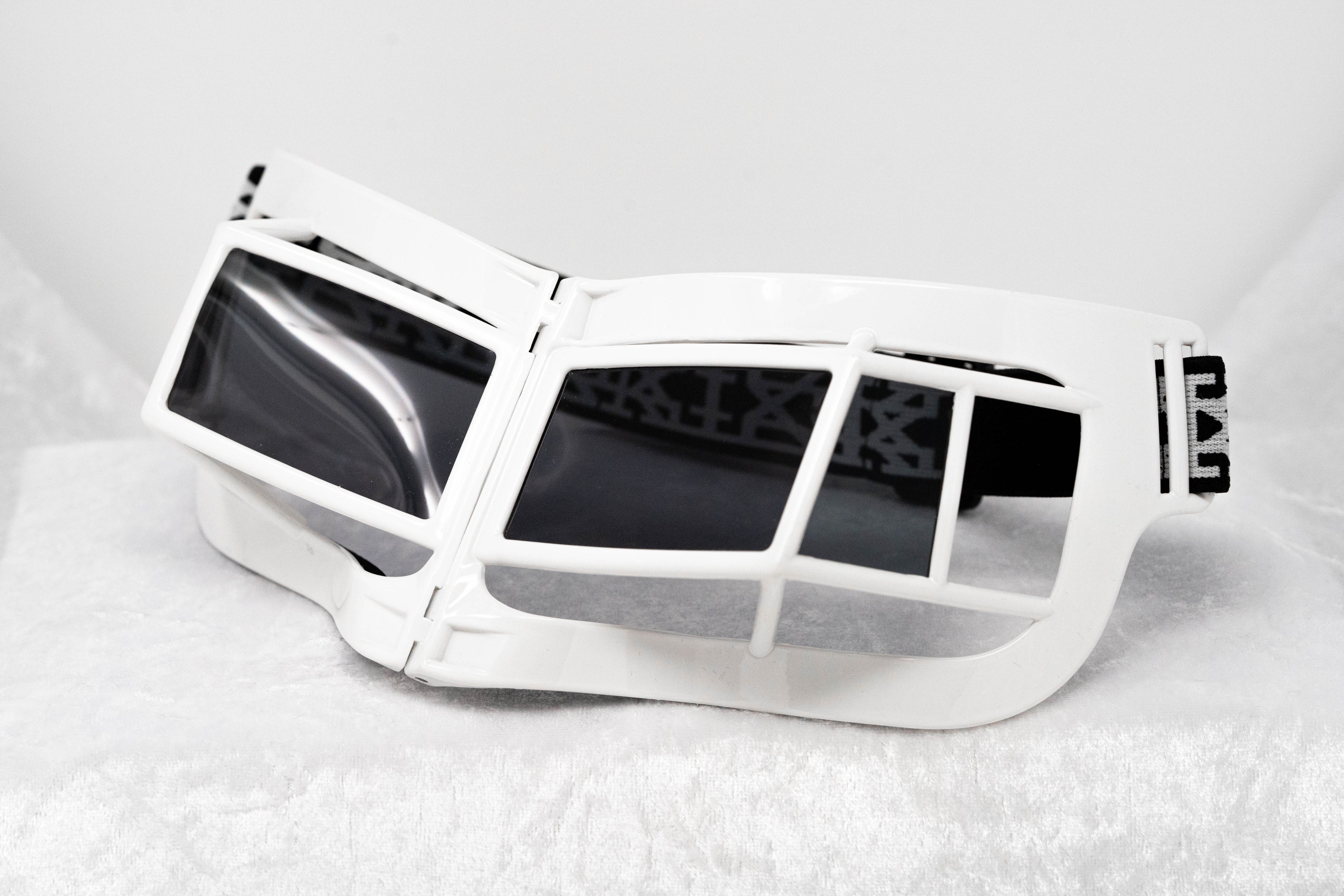 Kokon To Zai Unisex Special Grey Sunglasses