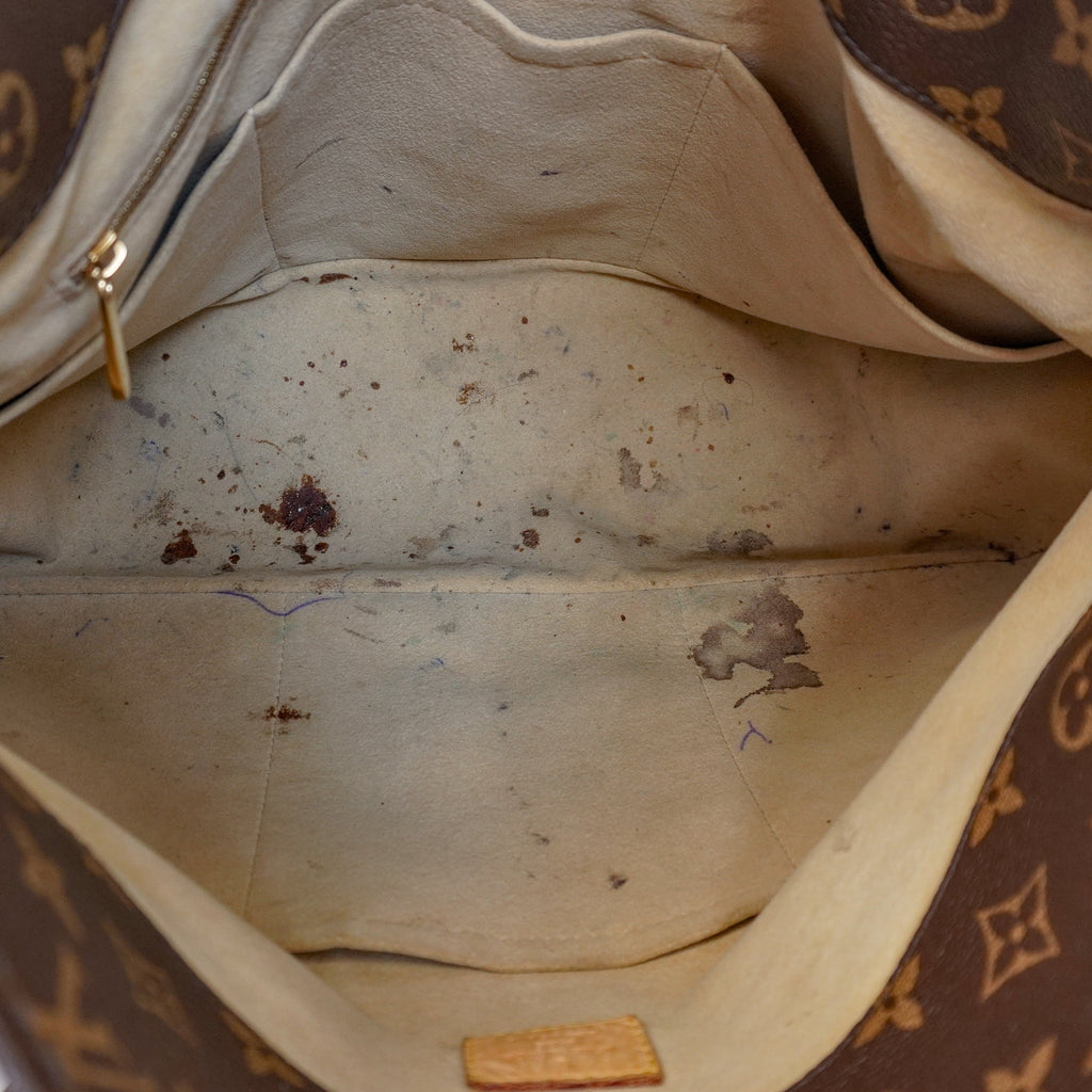 Louis Vuitton 'Artsy MM' Hobo Bag