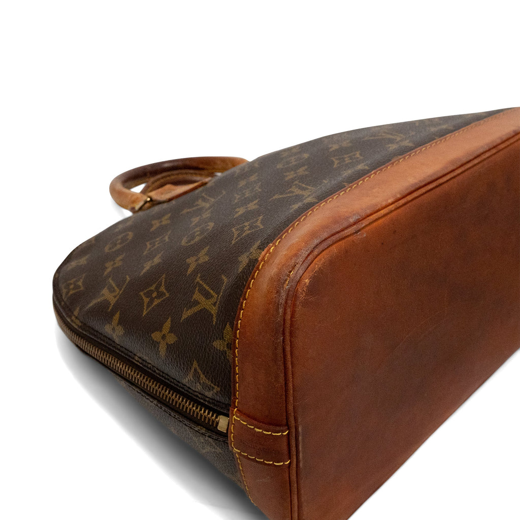 Louis Vuitton 'Alma MM' Handbag