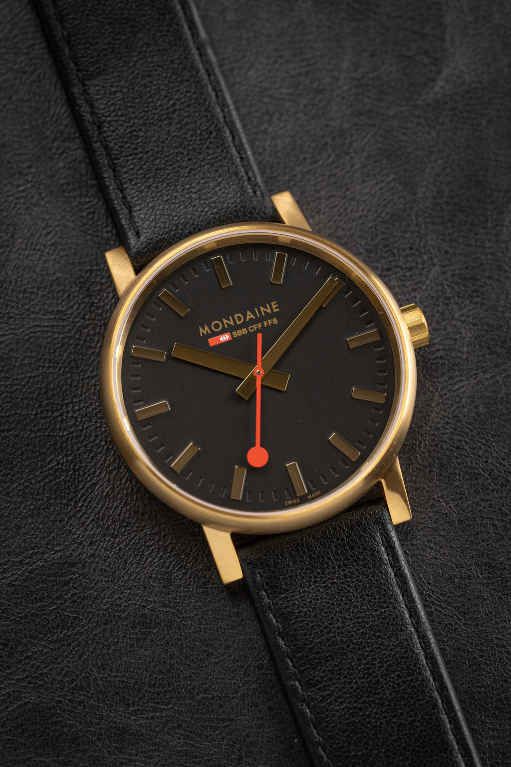 Mondaine Watch EVO2 Gold Black