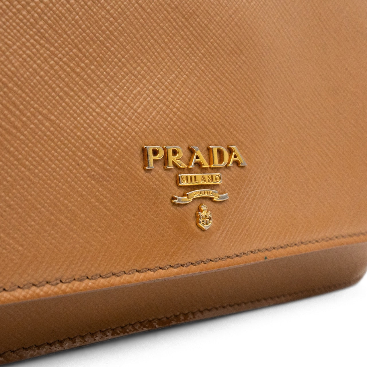 Prada 'Saffiano Vernice' Wallet On Chain