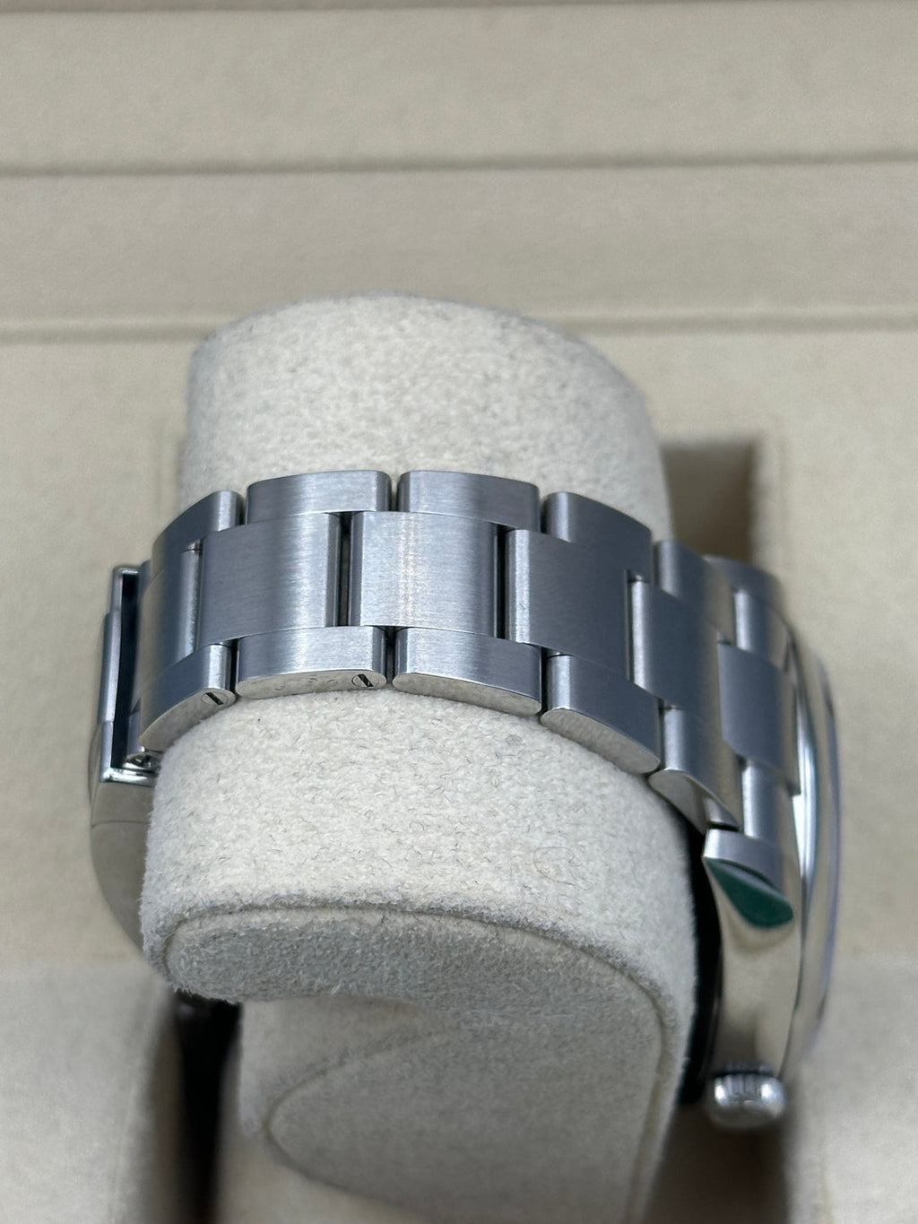 Rolex Steel Oyster Perpetual 39  - Dark Rhodium Index Dial - 114300 drio