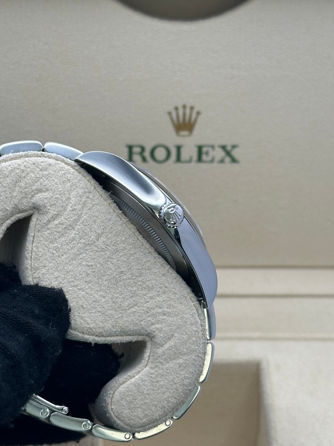 Rolex Steel Oyster Perpetual 39  - Dark Rhodium Index Dial - 114300 drio