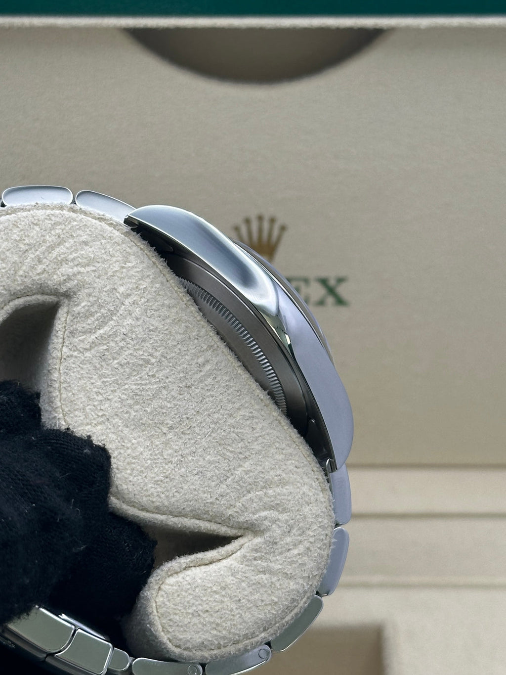 Rolex Steel Oyster Perpetual 39  - Dark Rhodium Index Dial - 114300 drio