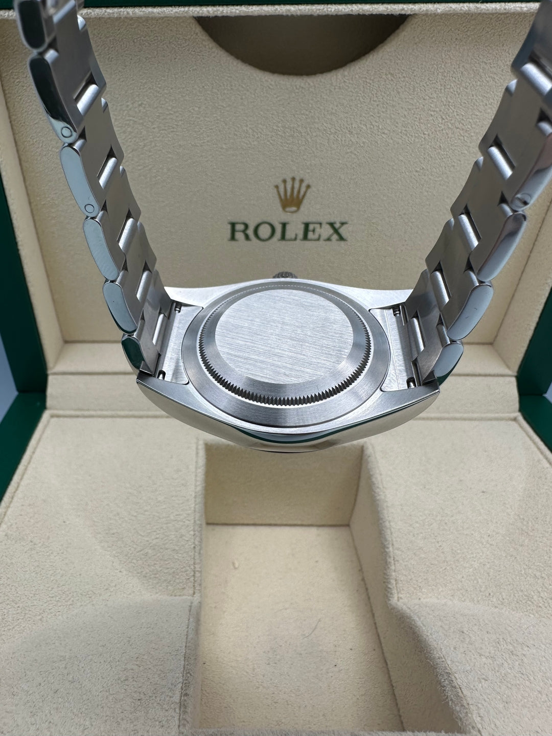 Rolex Steel Oyster Perpetual 39  - Dark Rhodium Index Dial - 114300 drio