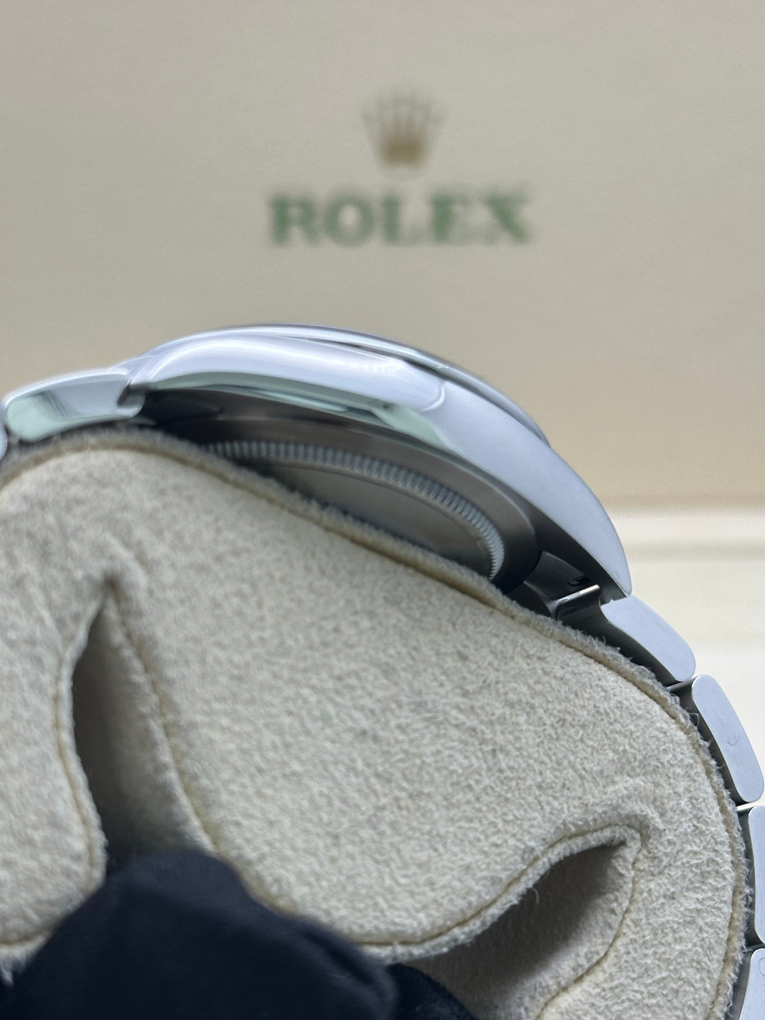Rolex Oyster Perpetual 34 Pistachio Green Dial Oyster Bracelet - 124200 - 2025