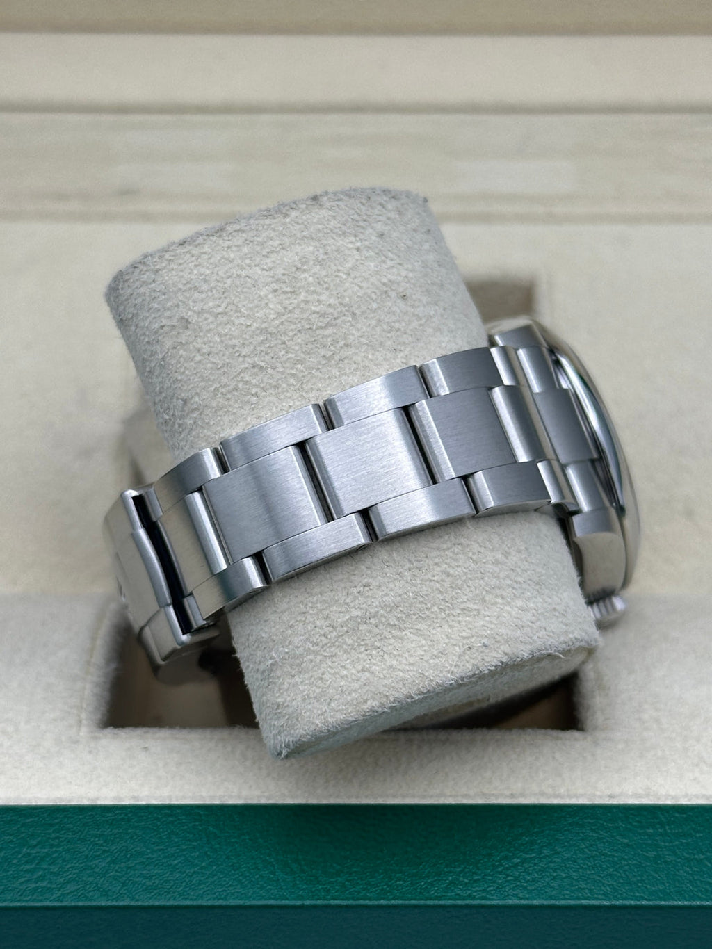 Rolex Oyster Perpetual 34 Pistachio Green Dial Oyster Bracelet - 124200 - 2025