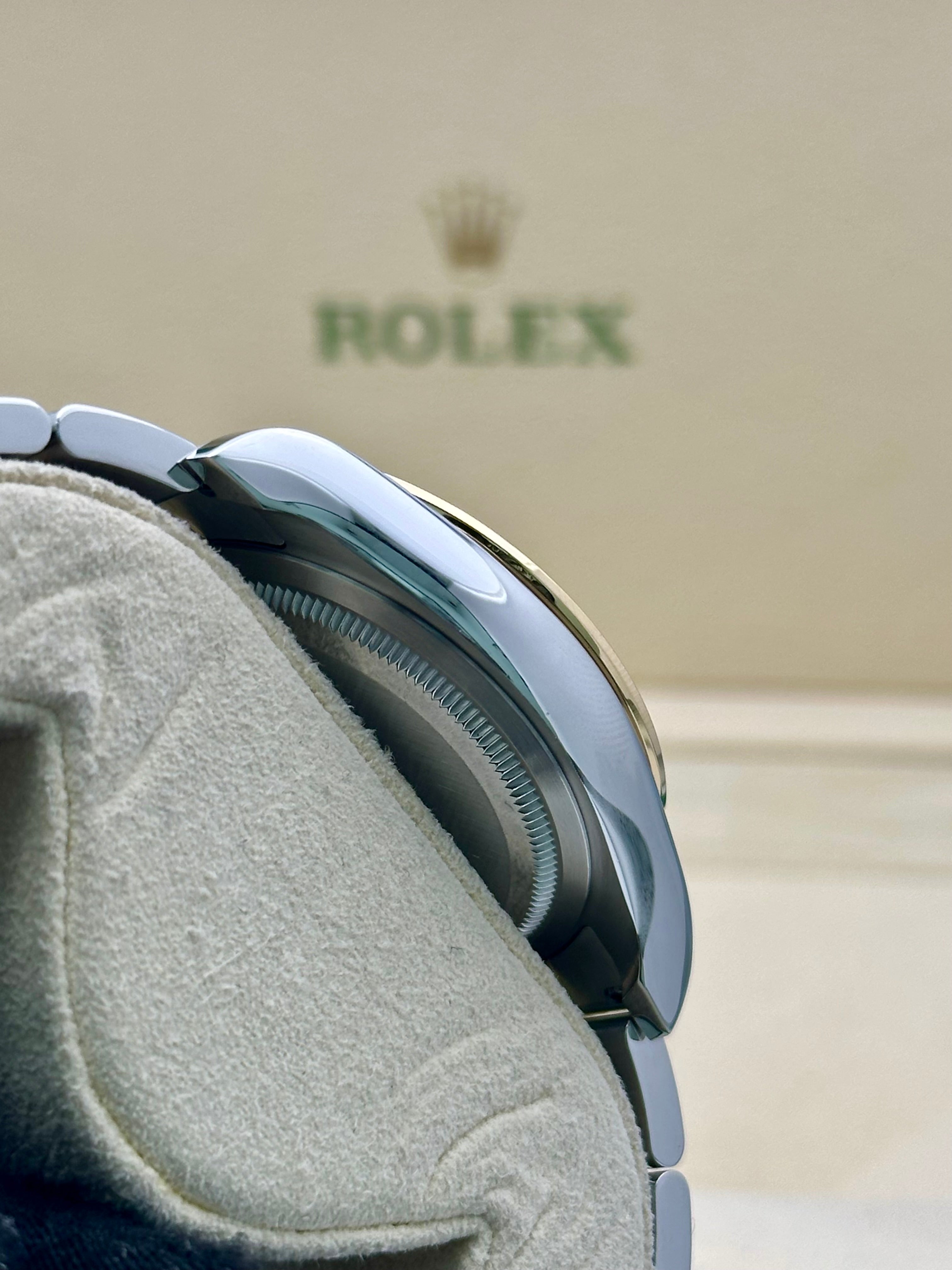 Rolex Yellow Rolesor  Daytona  - Fixed Bezel - Golden Index Dial - Oyster Bracelet - 126503 chio