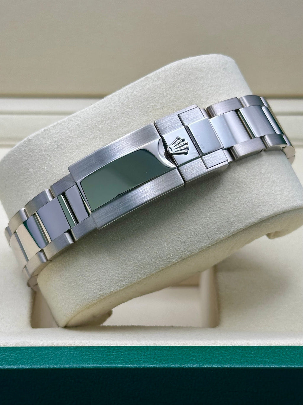 Rolex GMT-Master II "Sprite" 40mm Green Ceramic Dial Ceramic Bezel Oyster Bracelet - 126729VTNR | 2025 Model