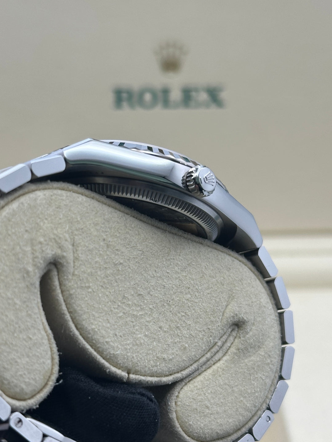 Rolex Land-Dweller 36 White Gold Oystersteel Intense White Honeycomb Motif Dial Fluted Bezel Flat Jubilee Bracelet 127234 - 2025