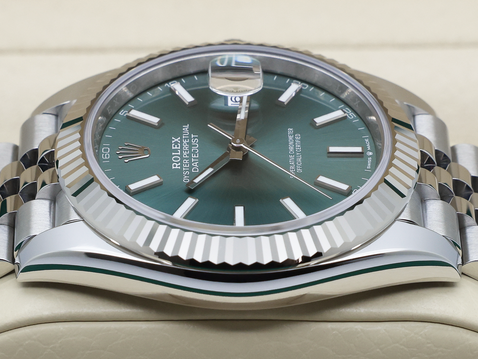 ROLEX DATEJUST 41mm 126334 EDELSTAHL MINTGRÜNES ZIFFERNBLATT UNGETRAGEN 2026