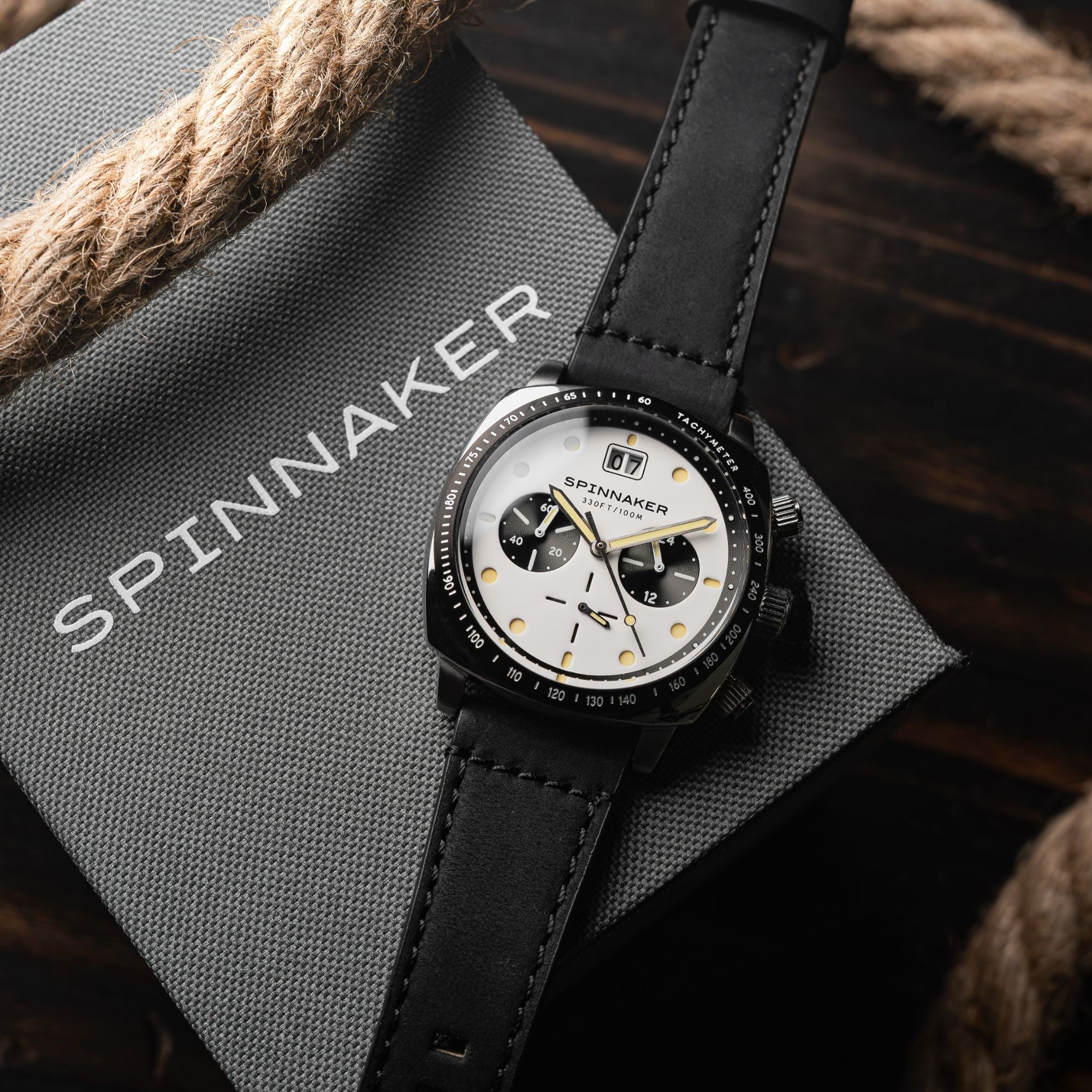 Spinnaker Hull Men's White Retro Chronograph Watch