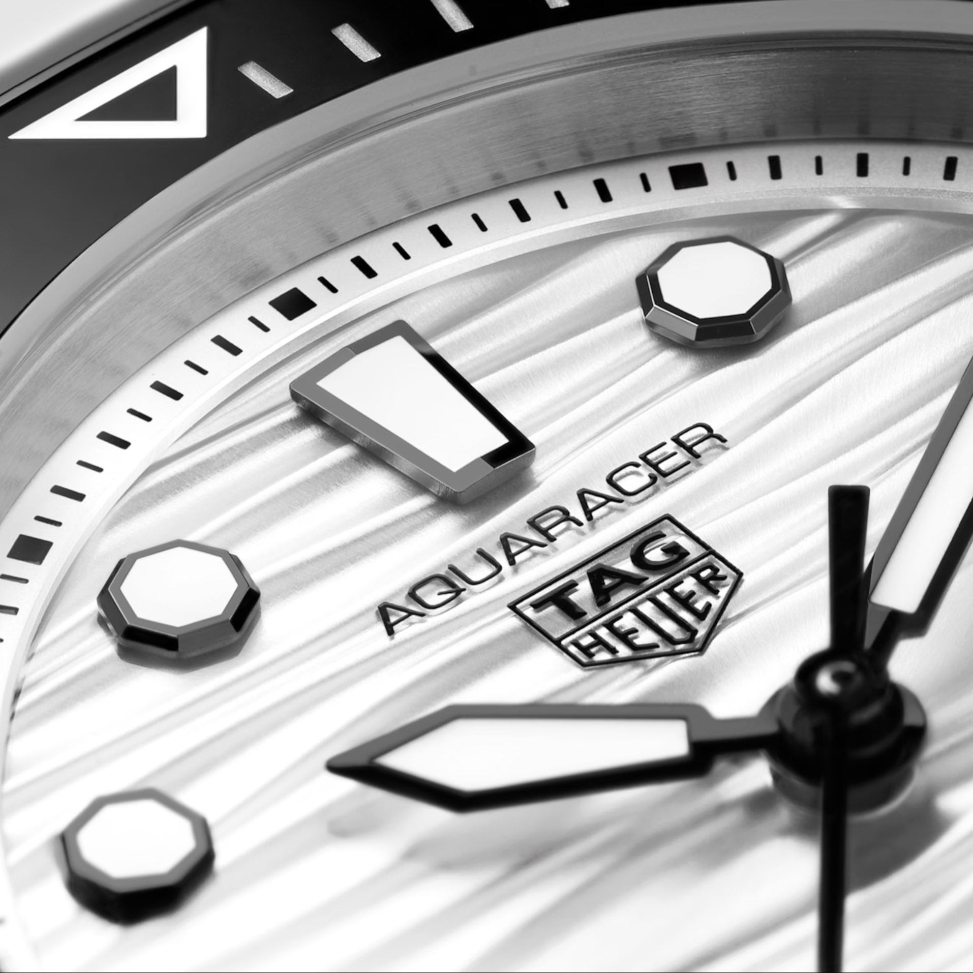 Tag Heuer Aquaracer Professional 300 Ladies Grey Watch