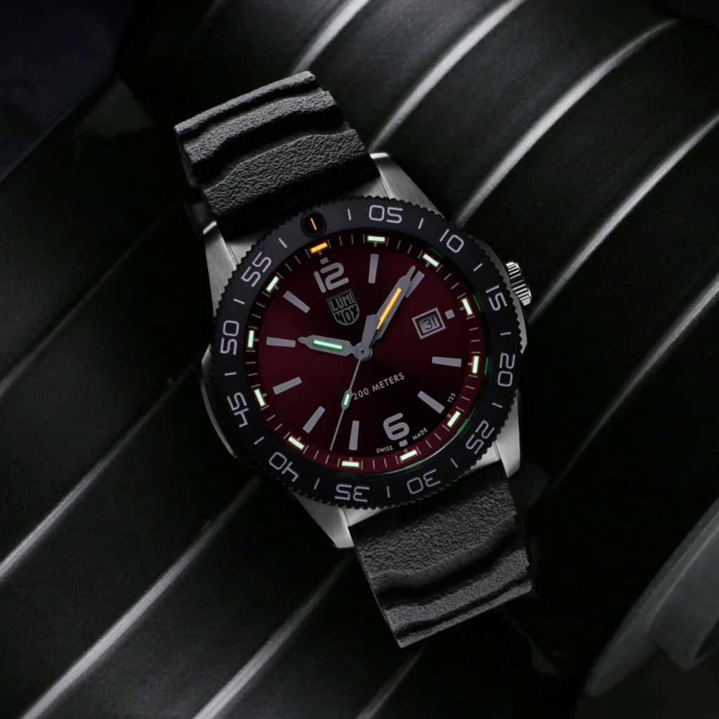 Luminox Pacific Diver 3120 Series Men's Red Watch