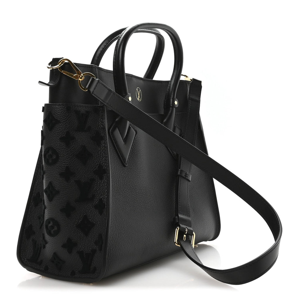 Calfskin Monogram Tufting On My Side Black