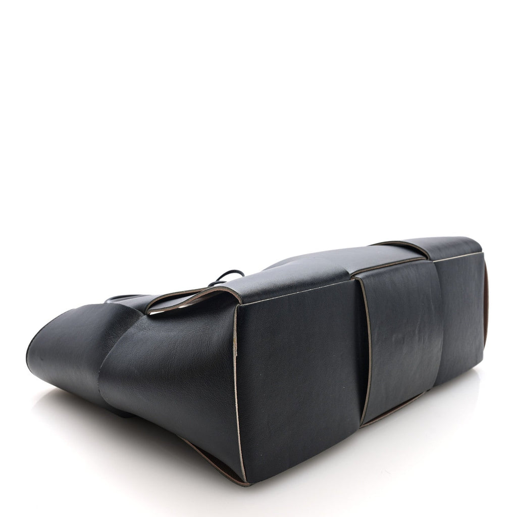 Nappa Maxi Intrecciato Medium Arco Tote Black Tan