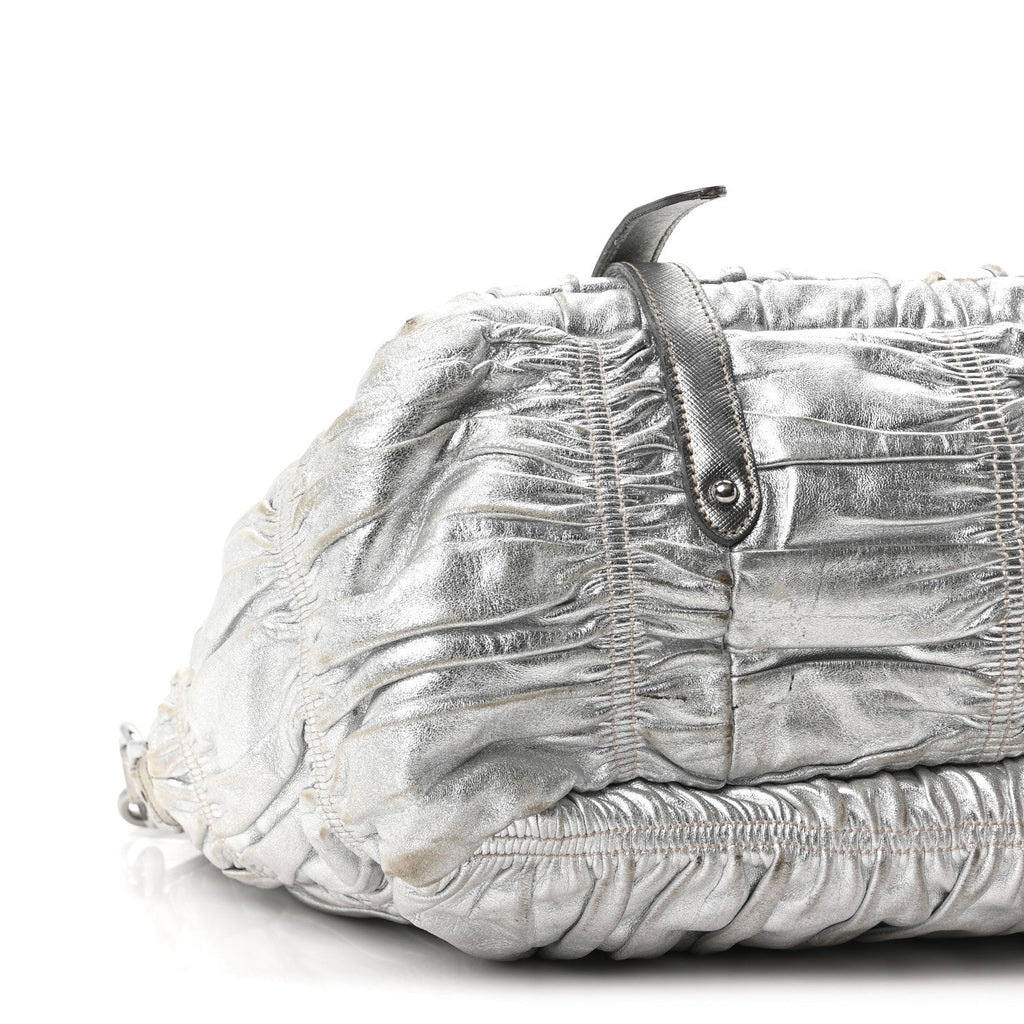 Metallic Nappa Gaufre Messenger Tote Argento