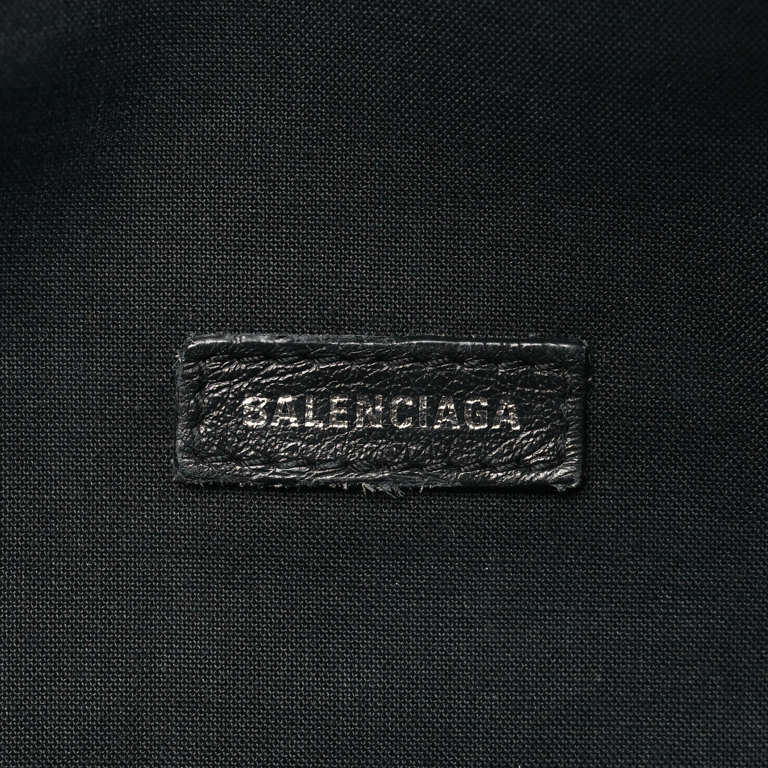 Smooth Calfskin Logo Large Everyday Beltpack Black White