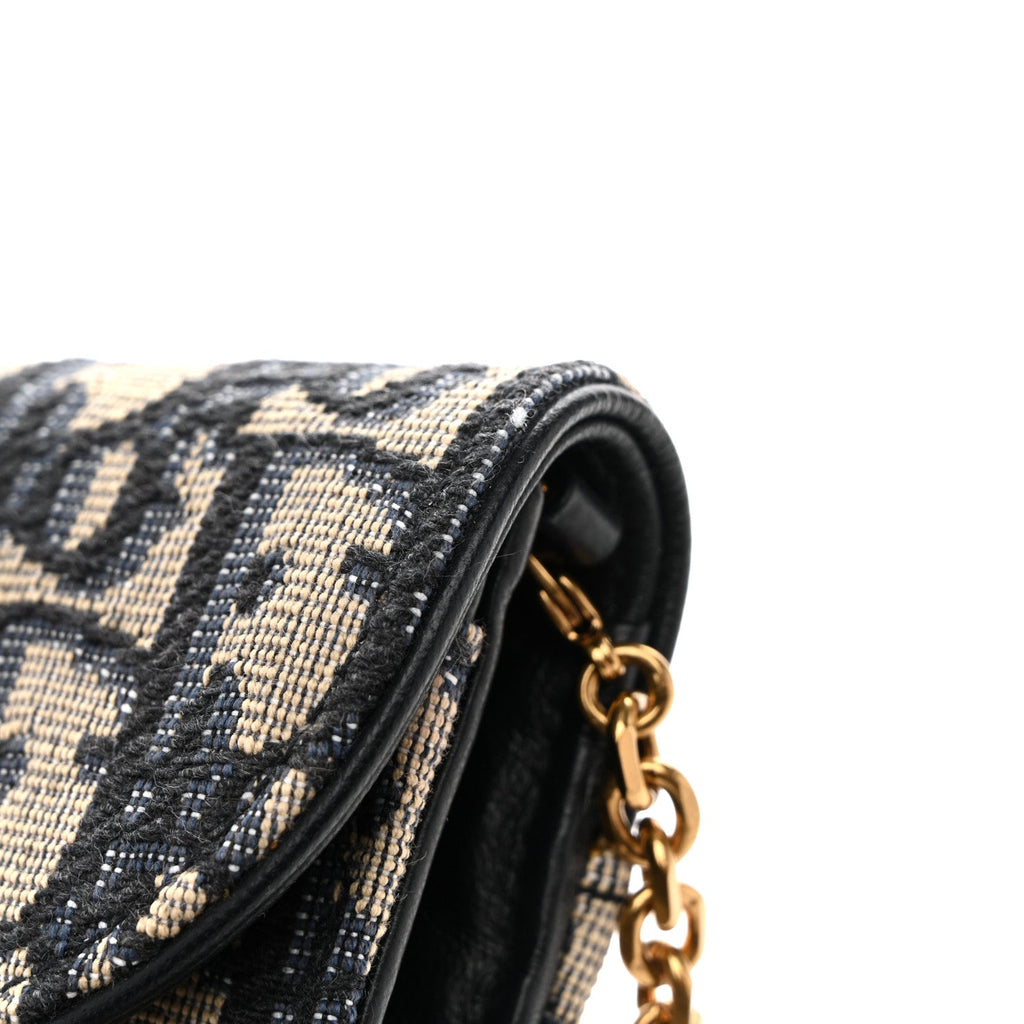 Oblique Saddle Chain Long Wallet Blue