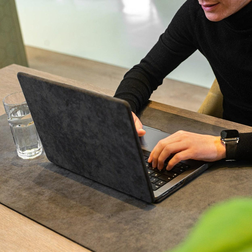 Alcantara MacBook Pro & Pro Max Cover - For 16 inch (2021-2024) - Space Grey
