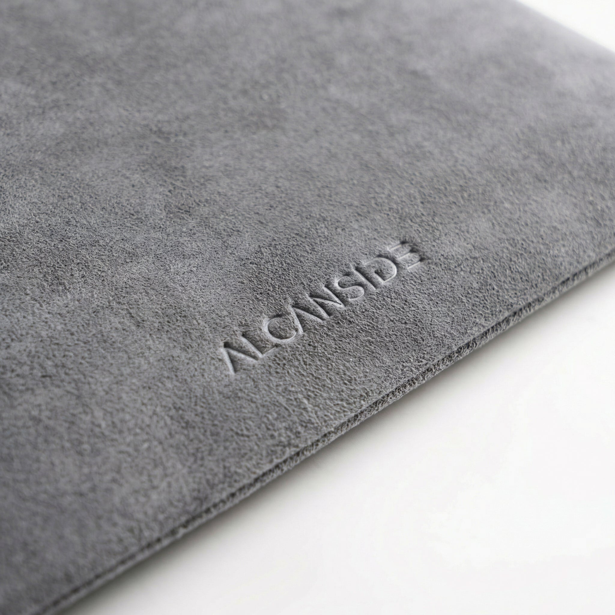 Alcantara Pouch - Nardo Gray