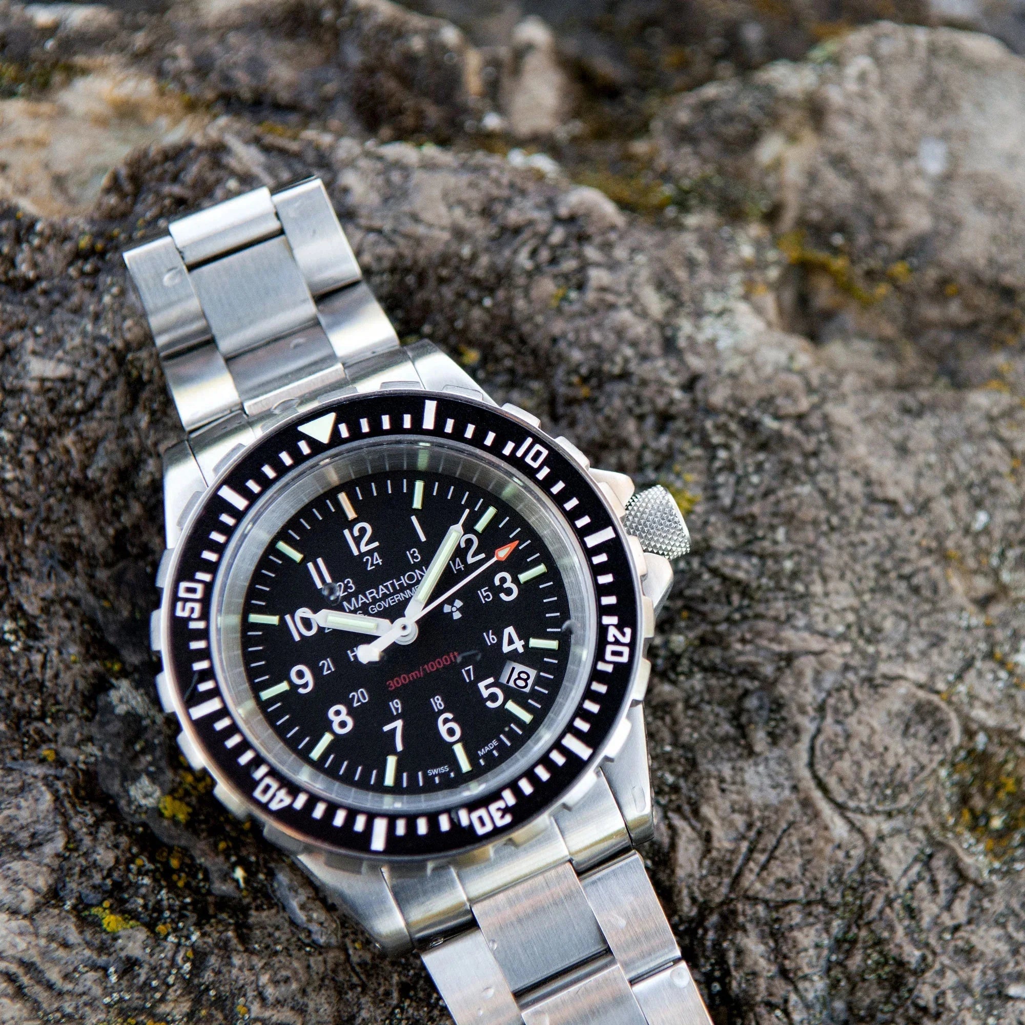 Marathon Large Diver's Quartz (TSAR) - 41mm US Government Markings Stainless Steel WW194007BRACE