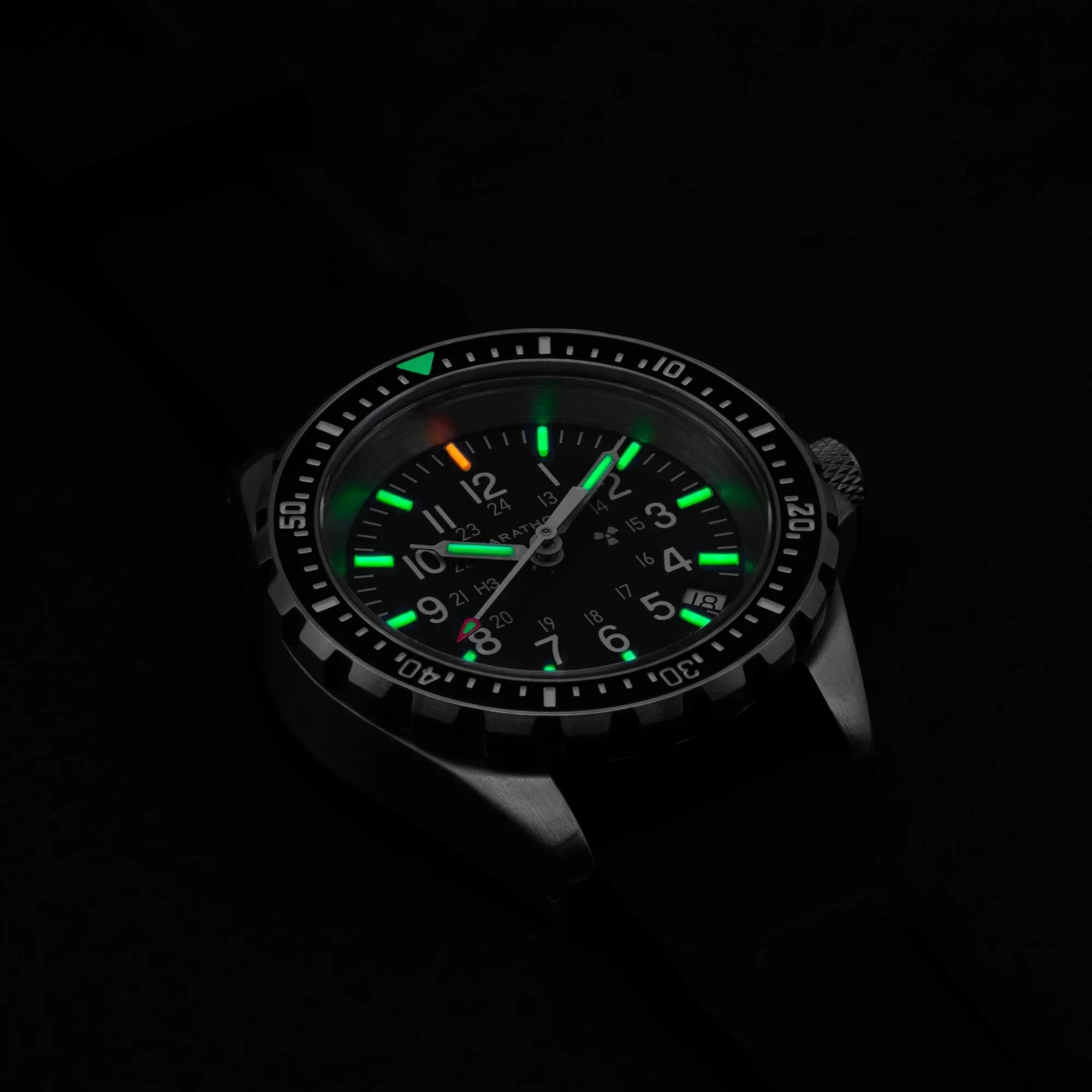 Marathon Medium Diver's Quartz (MSAR Quartz) - 36mm No Government Markings Stainless Steel WW194027