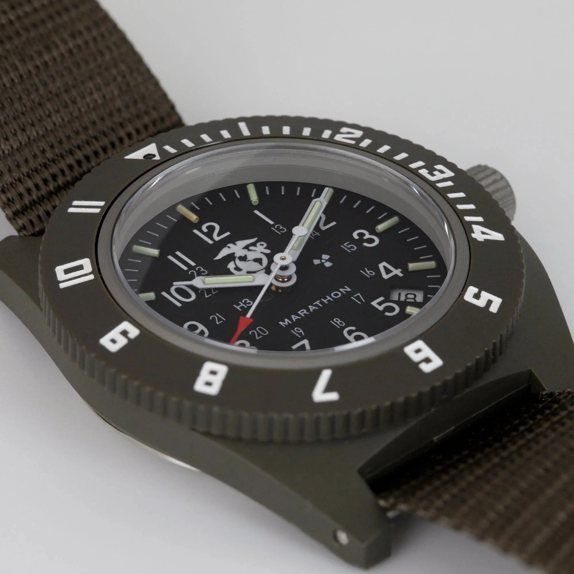 Marathon Pilot's Navigator with Date - 41mm USMC Sage Green USMC WW194013-S-SG-E