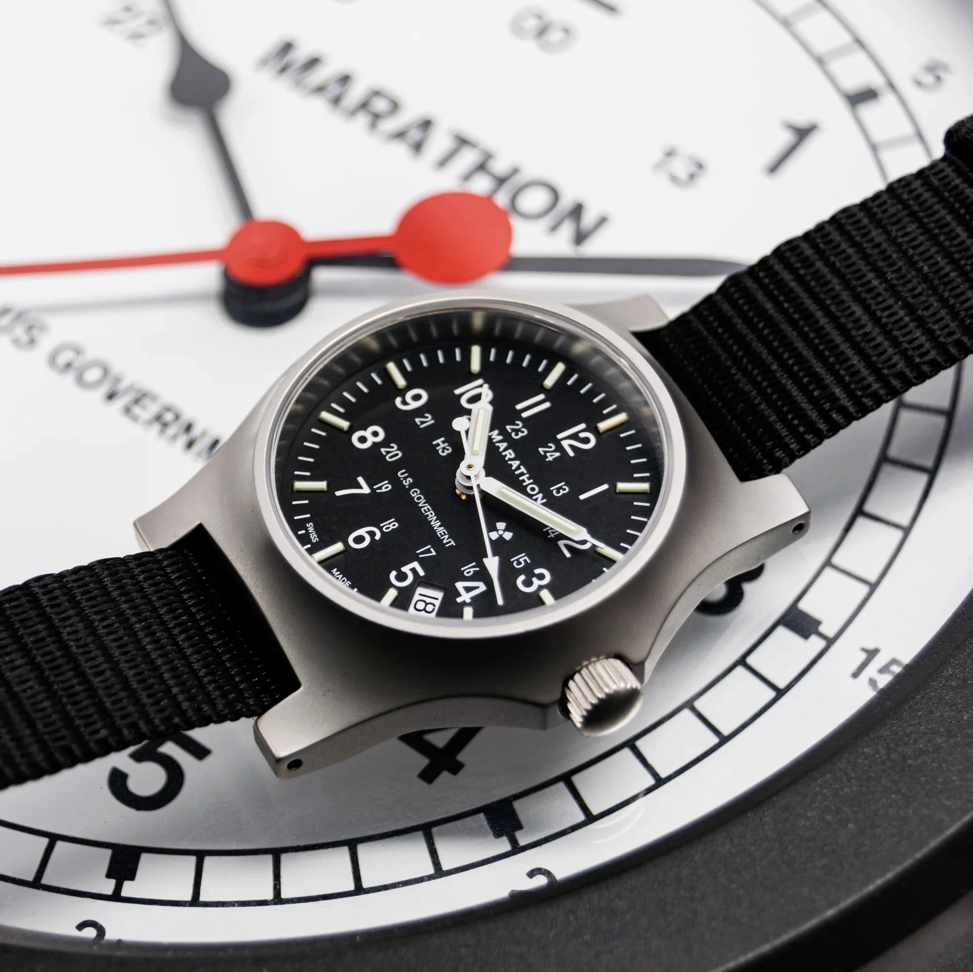 Marathon Re-Issue Stainless Steel GP Quartz with Date (GPQ) 39mm US Government Marking Stainless Steel WW194015SS