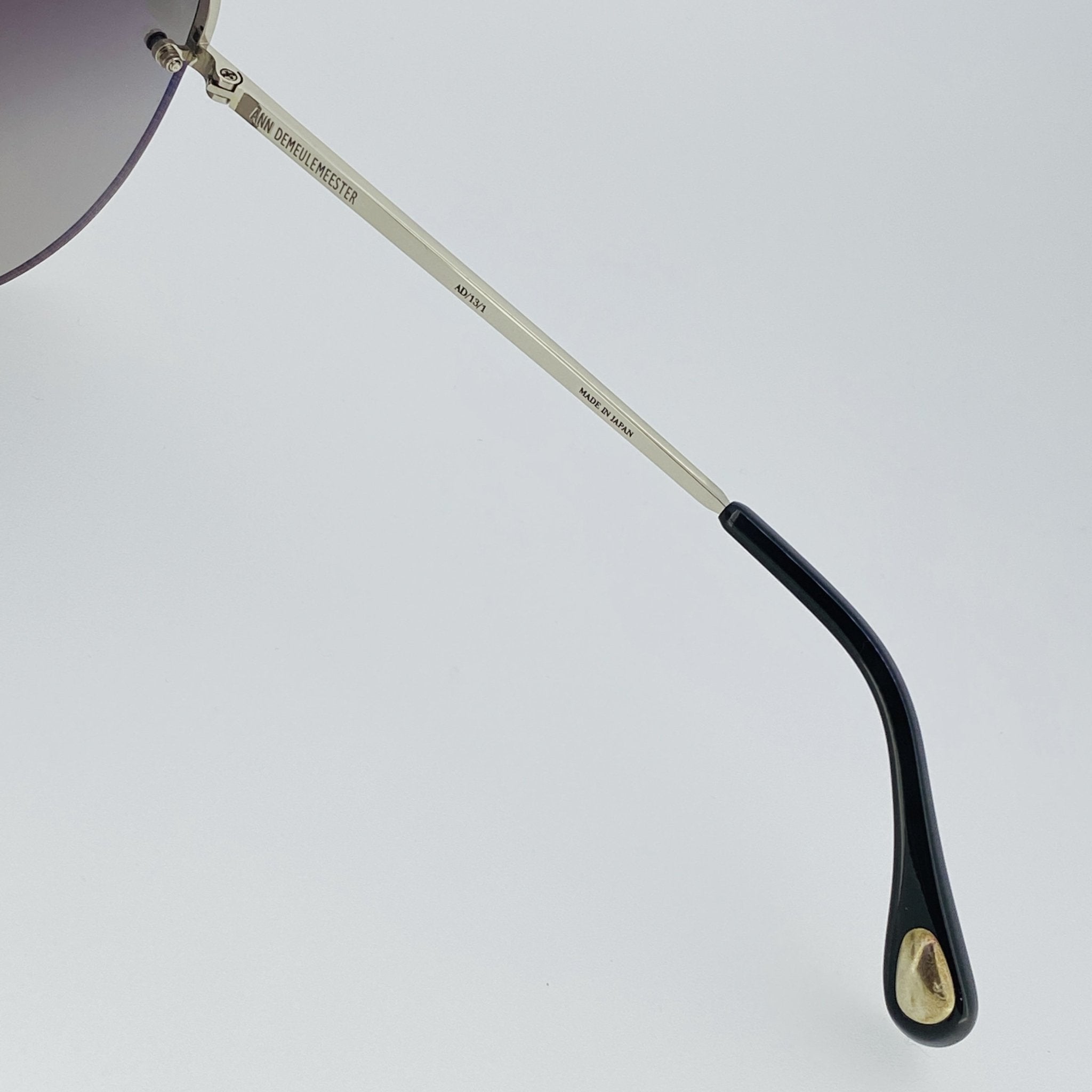 Ann Demeulemeester Men's Sunglasses White Gold and Gray