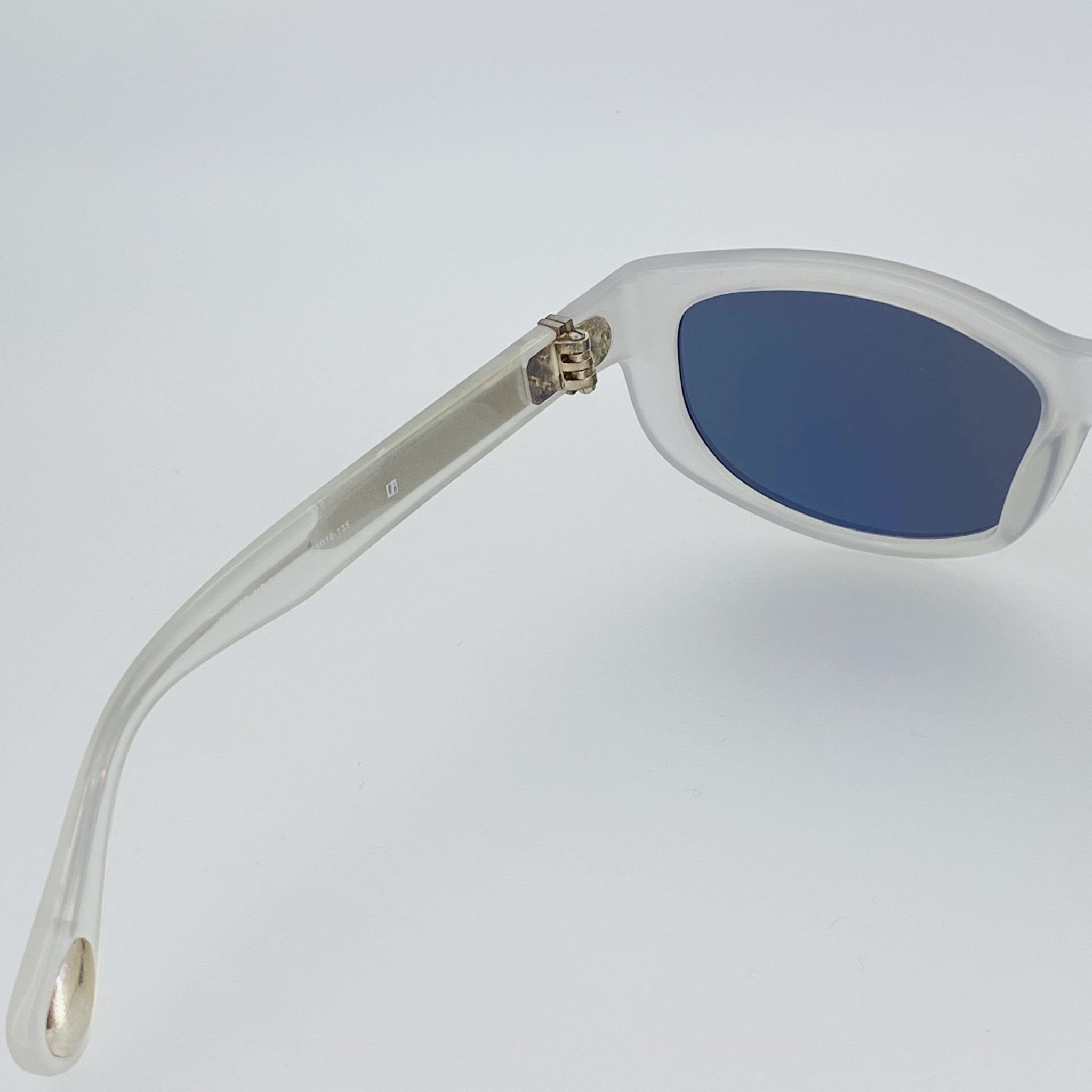 Ann Demeulemeester Ladies Sunglasses Cat Eye White and Grey
