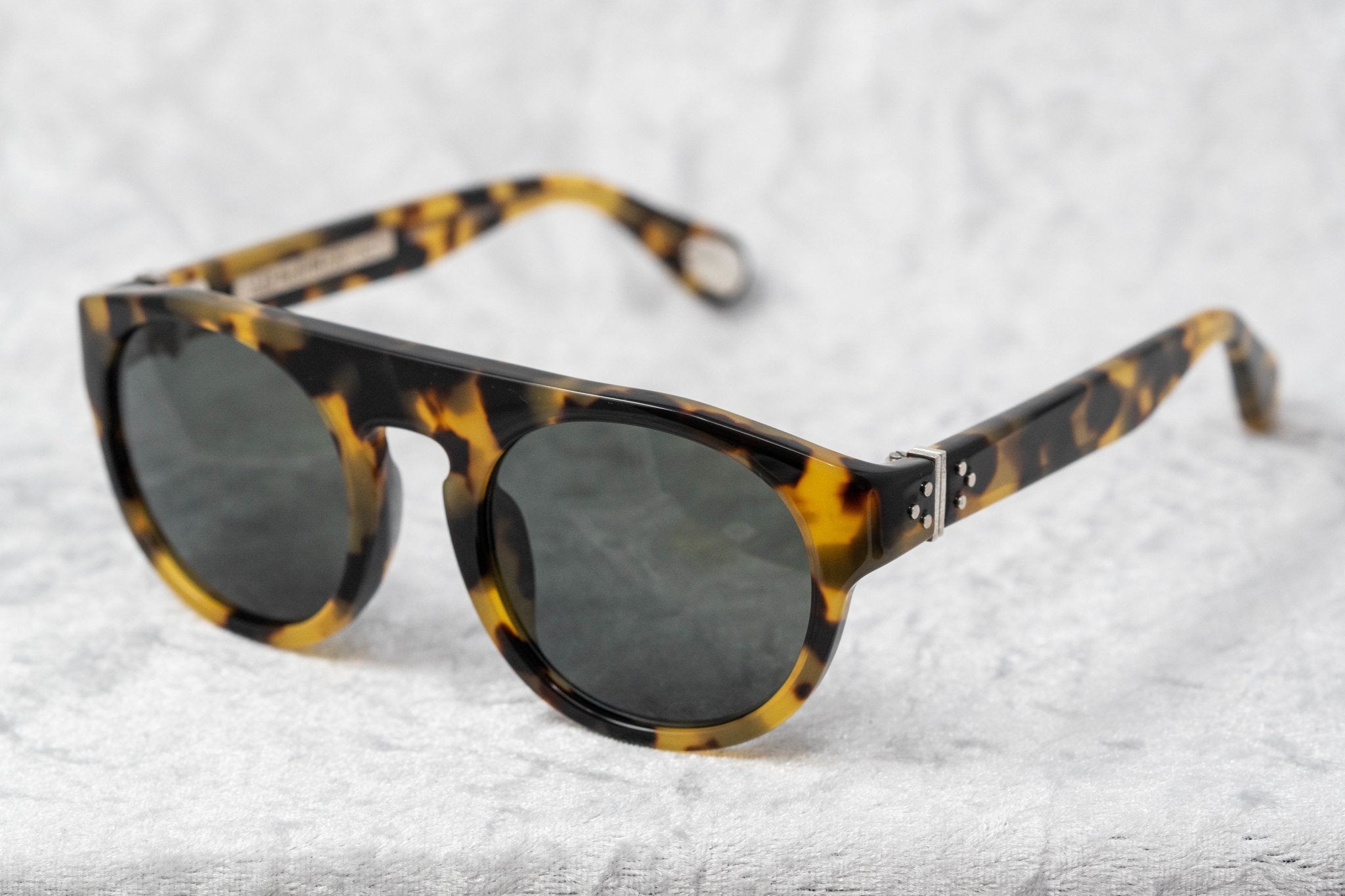 Ann Demeulemeester Men's Sunglasses Flat Top Tortoise Shell and Grey