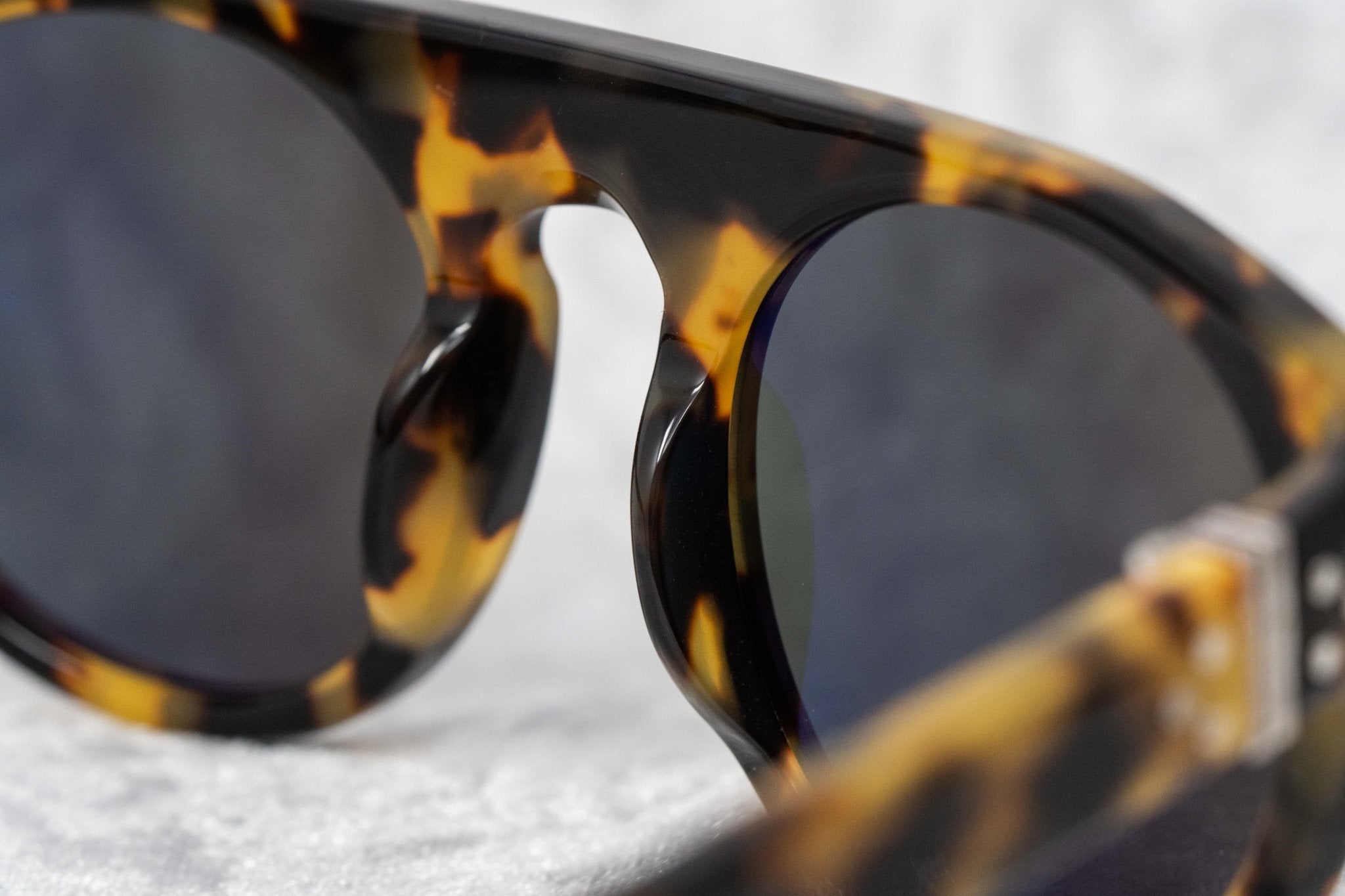 Ann Demeulemeester Men's Sunglasses Flat Top Tortoise Shell and Grey