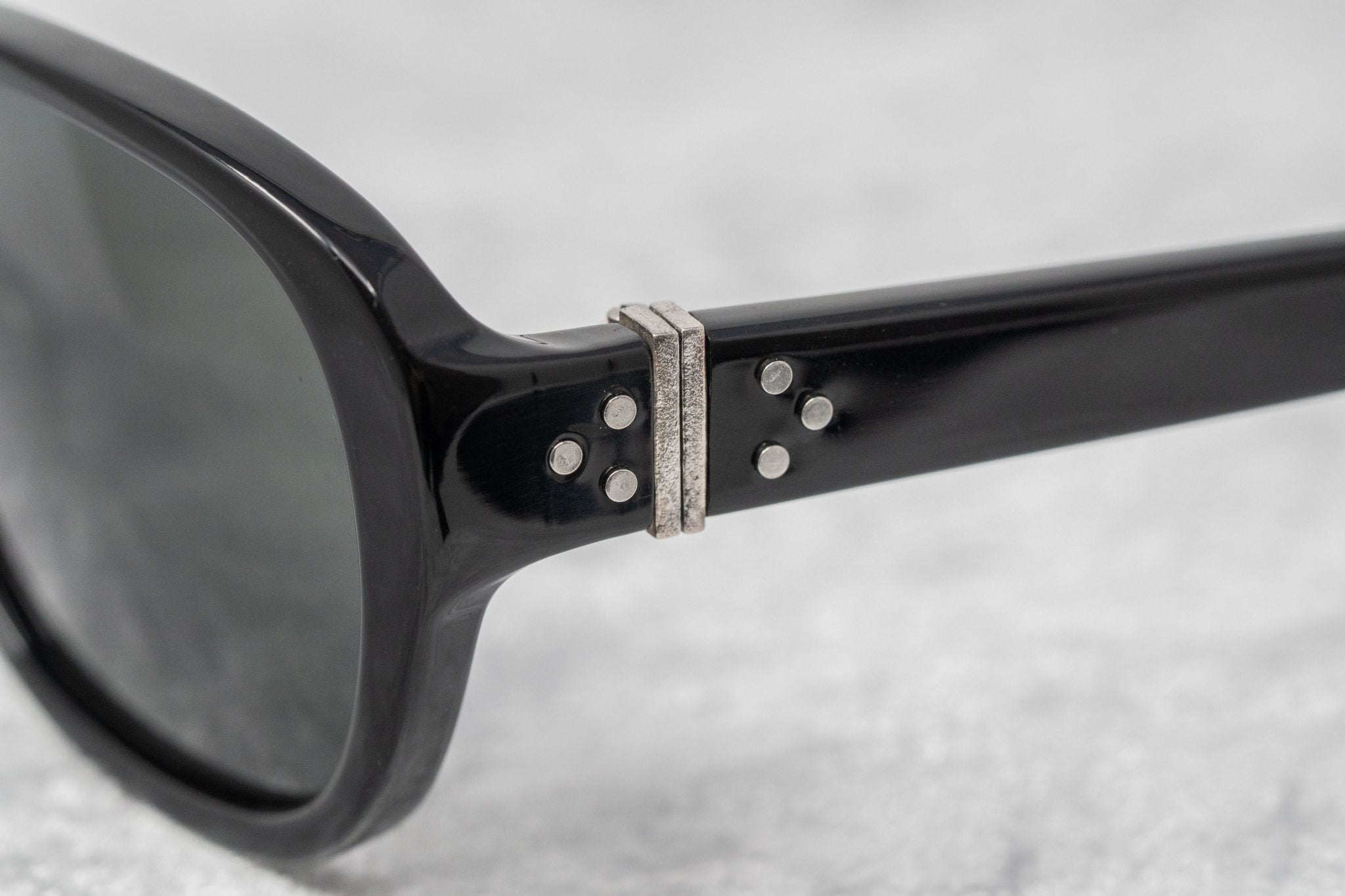 Ann Demeulemeester Ladies Sunglasses Oval Black and Grey