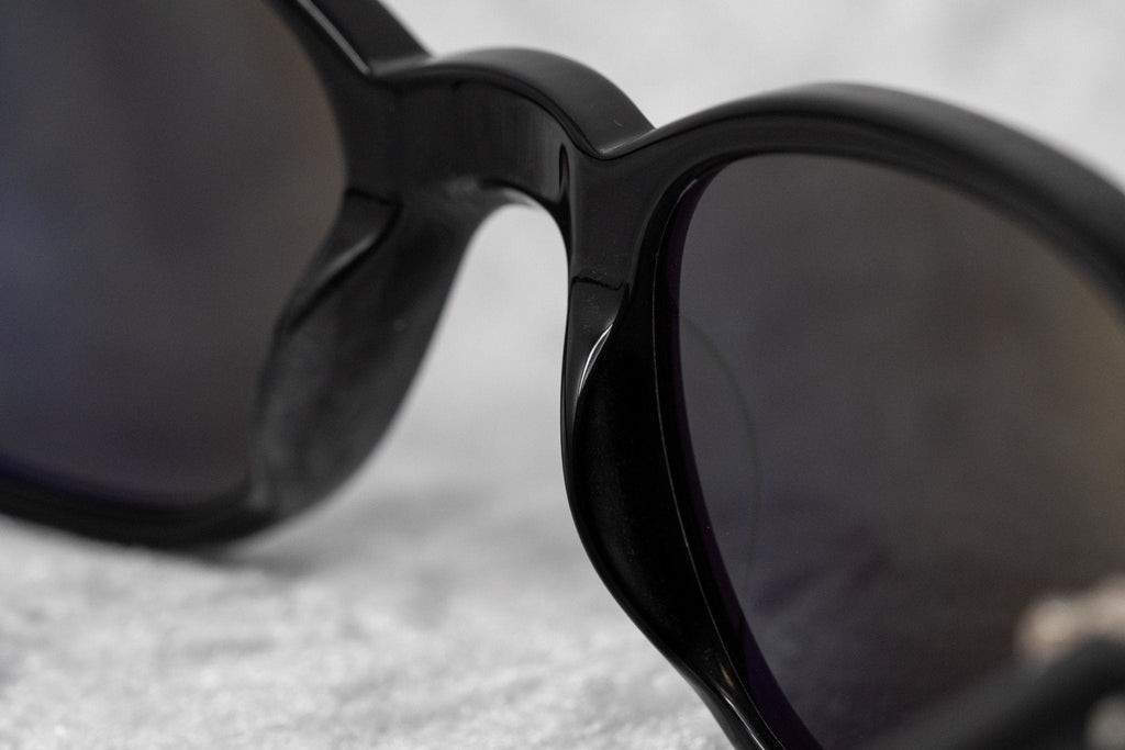 Ann Demeulemeester Ladies Sunglasses Oval Black and Grey