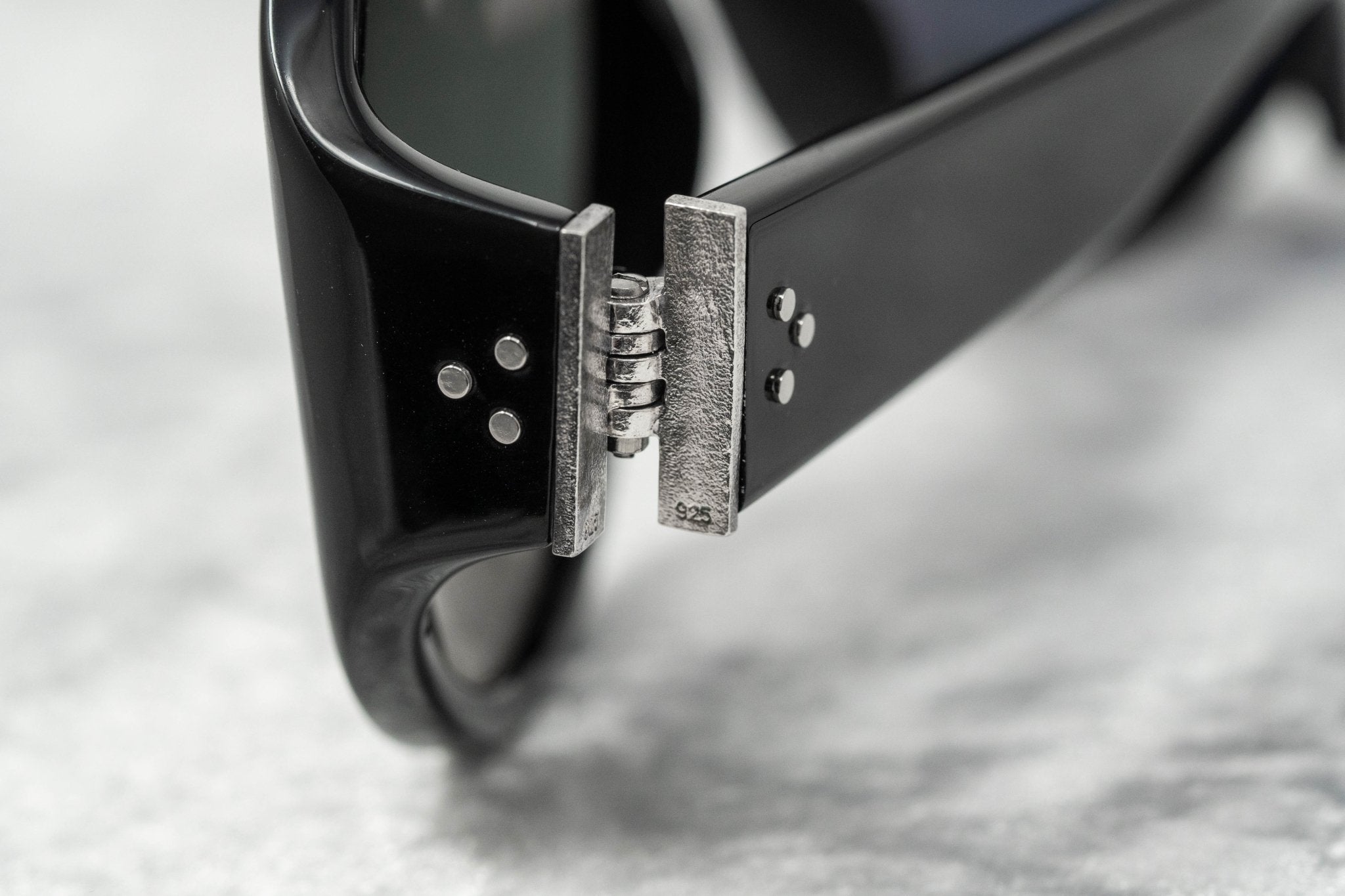 Ann Demeulemeester Ladies Sunglasses Oversized Black and Grey