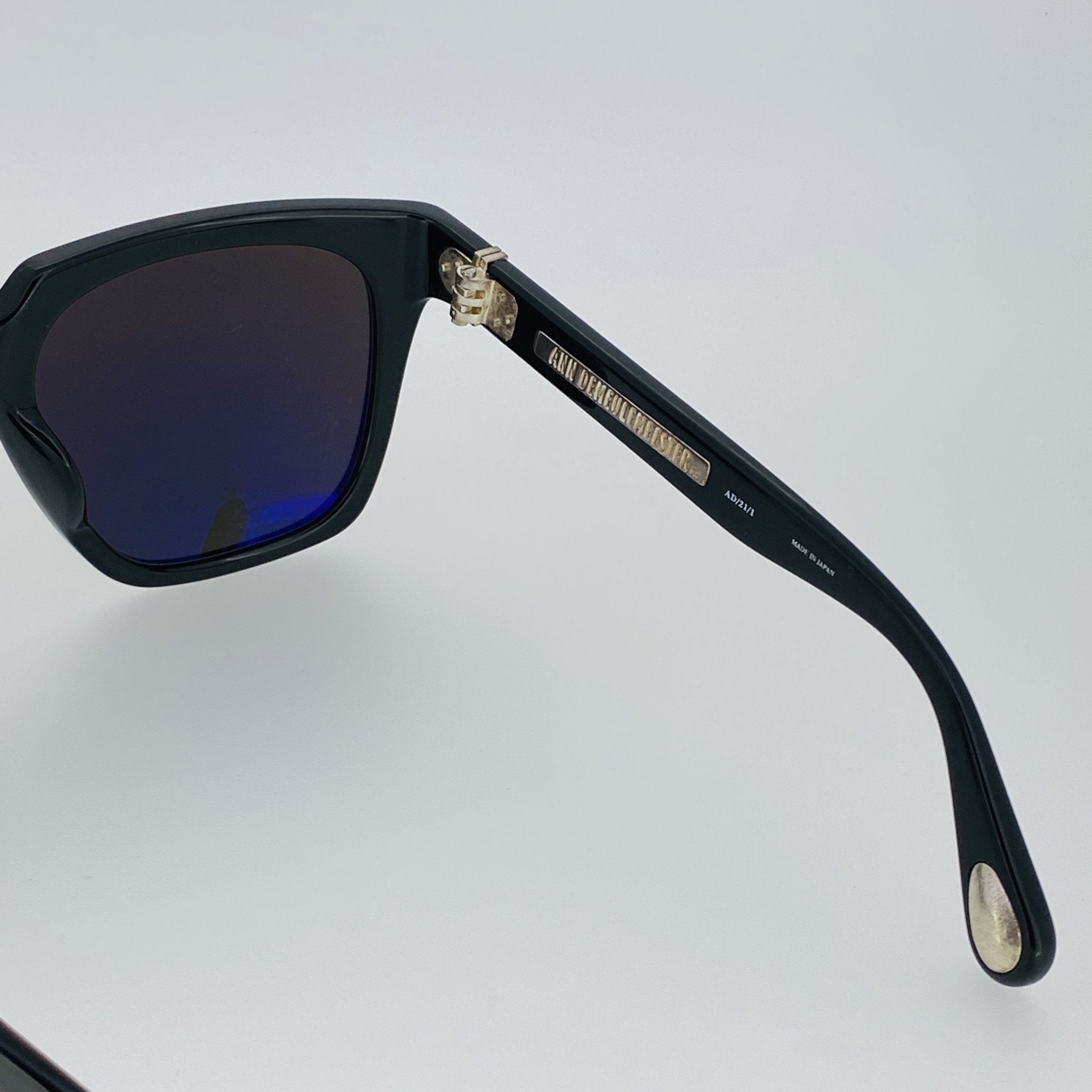 Ann Demeulemeester Men's Sunglasses Oversized Black and Grey