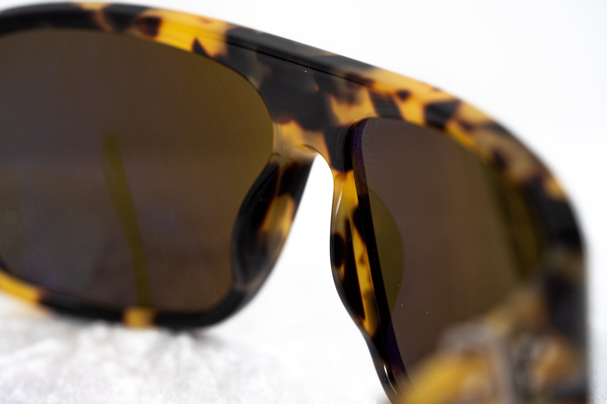 Ann Demeulemeester Men's Sunglasses Oversized Tortoise Shell and Brown