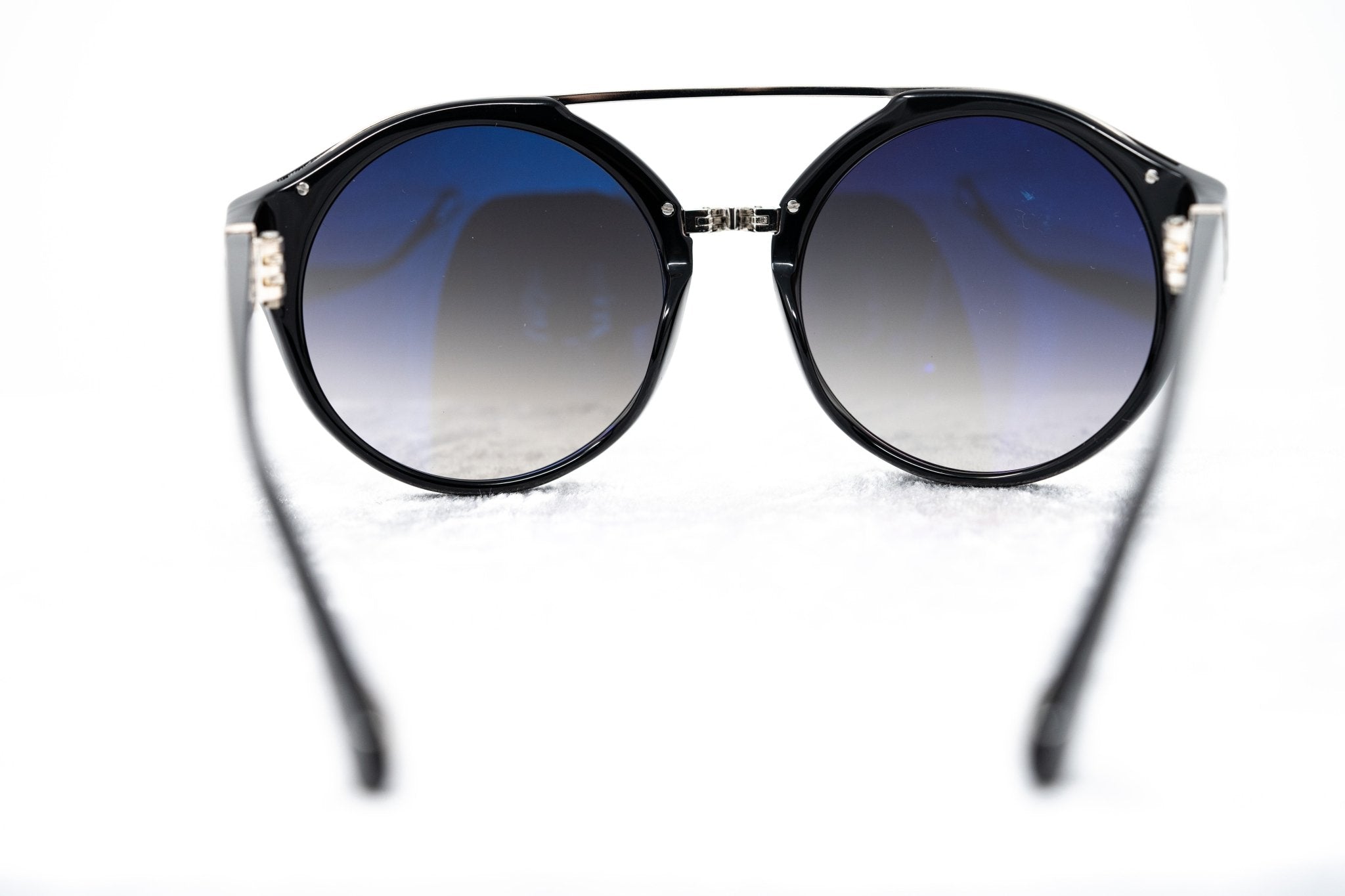 Ann Demeulemeester Sunglasses Round Black and Grey Graduated