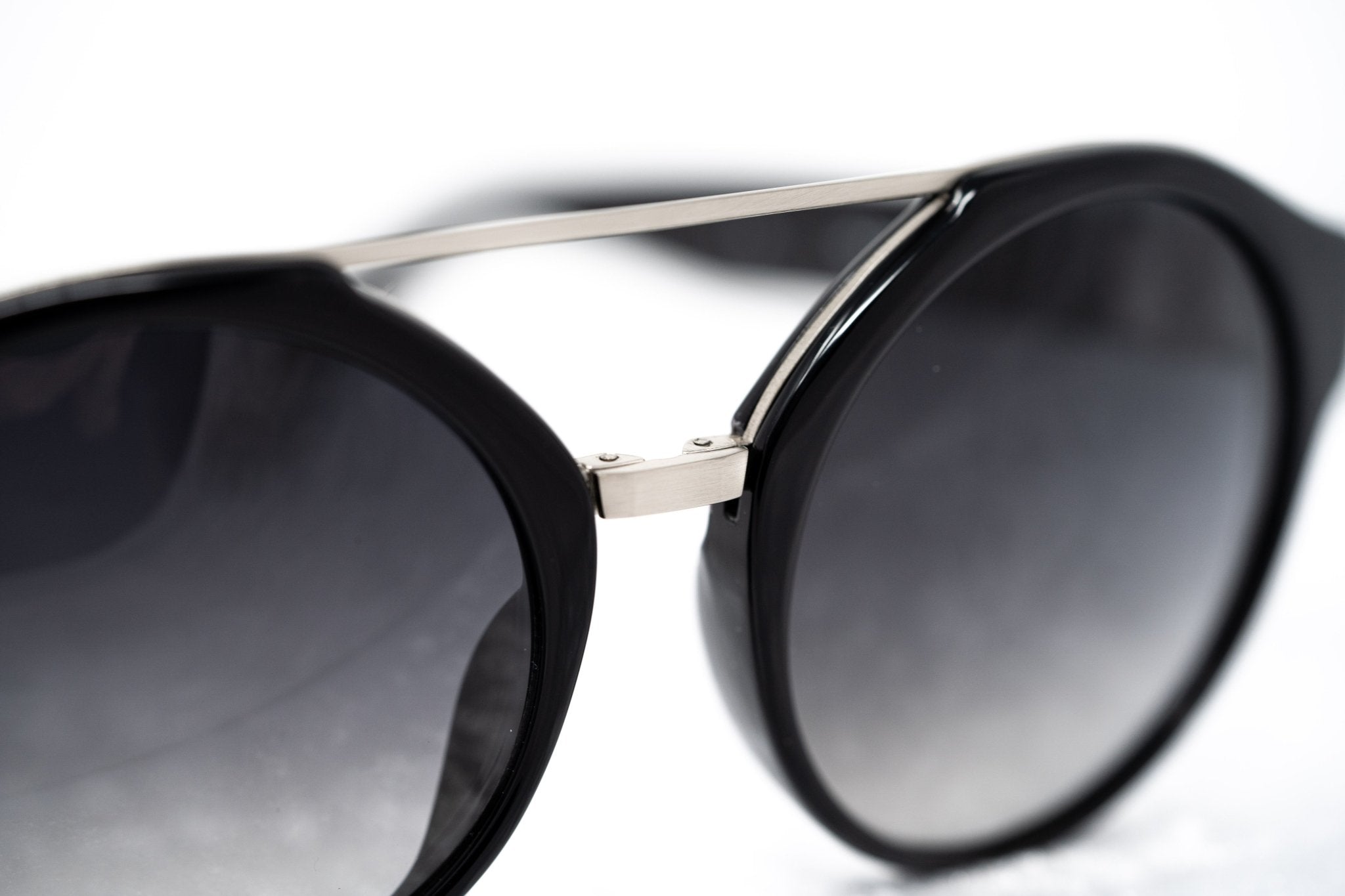 Ann Demeulemeester Sunglasses Round Black and Grey Graduated