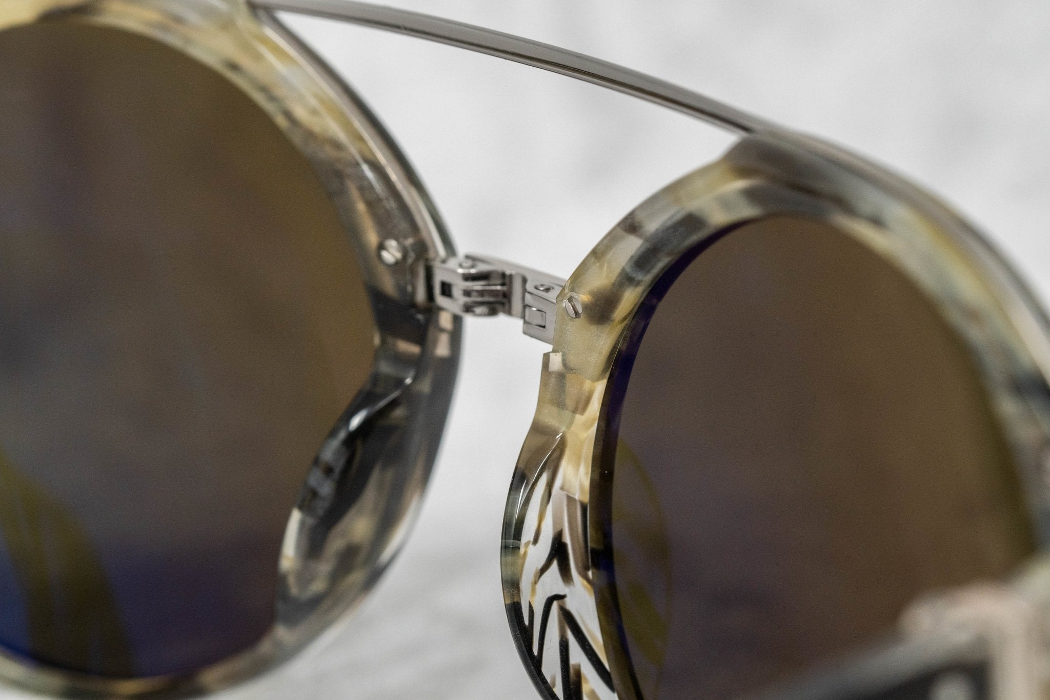 Ann Demeulemeester Ladies Sunglasses Round Hornet and Green